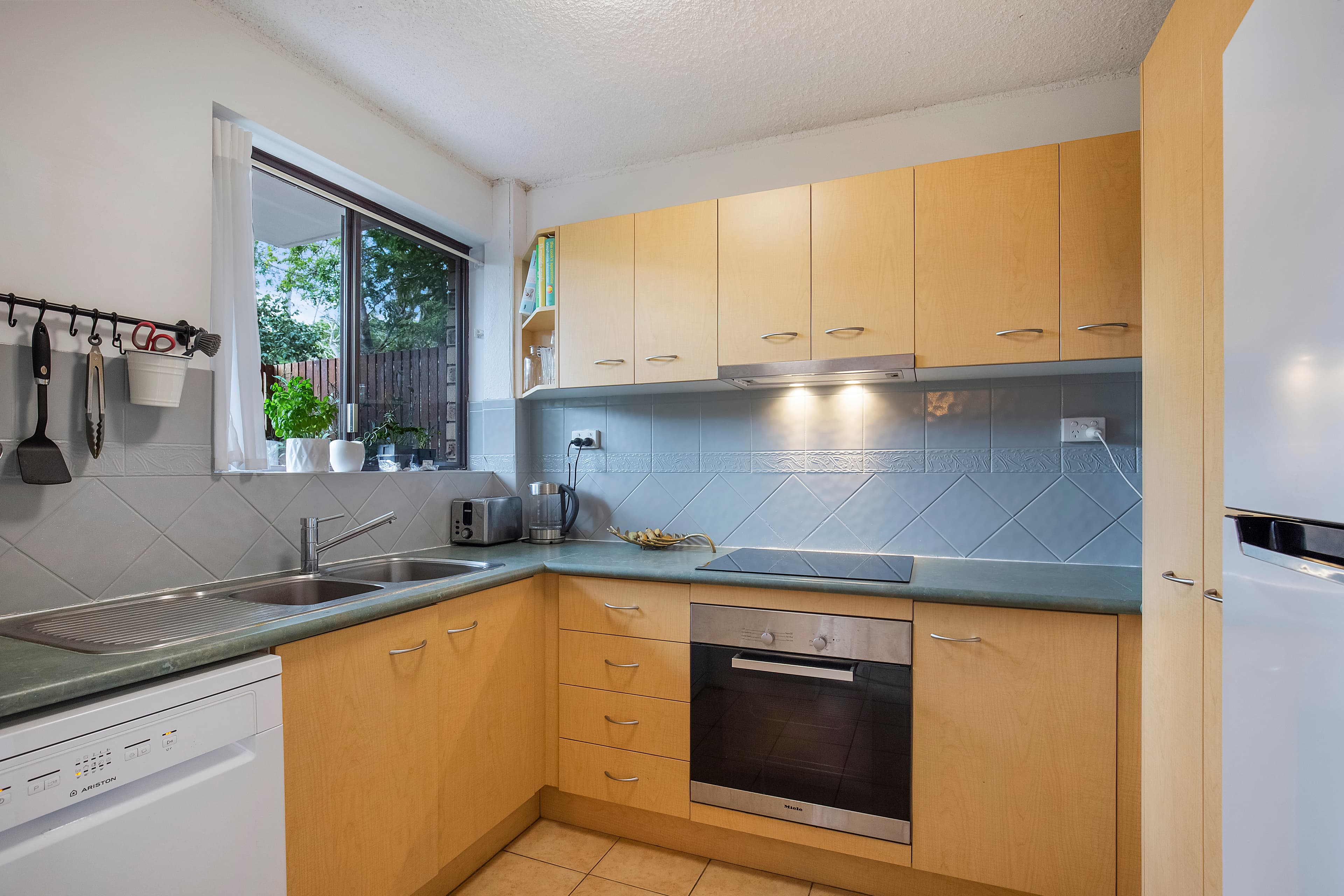 1/55 Central Avenue, Indooroopilly - Thumbnail 5