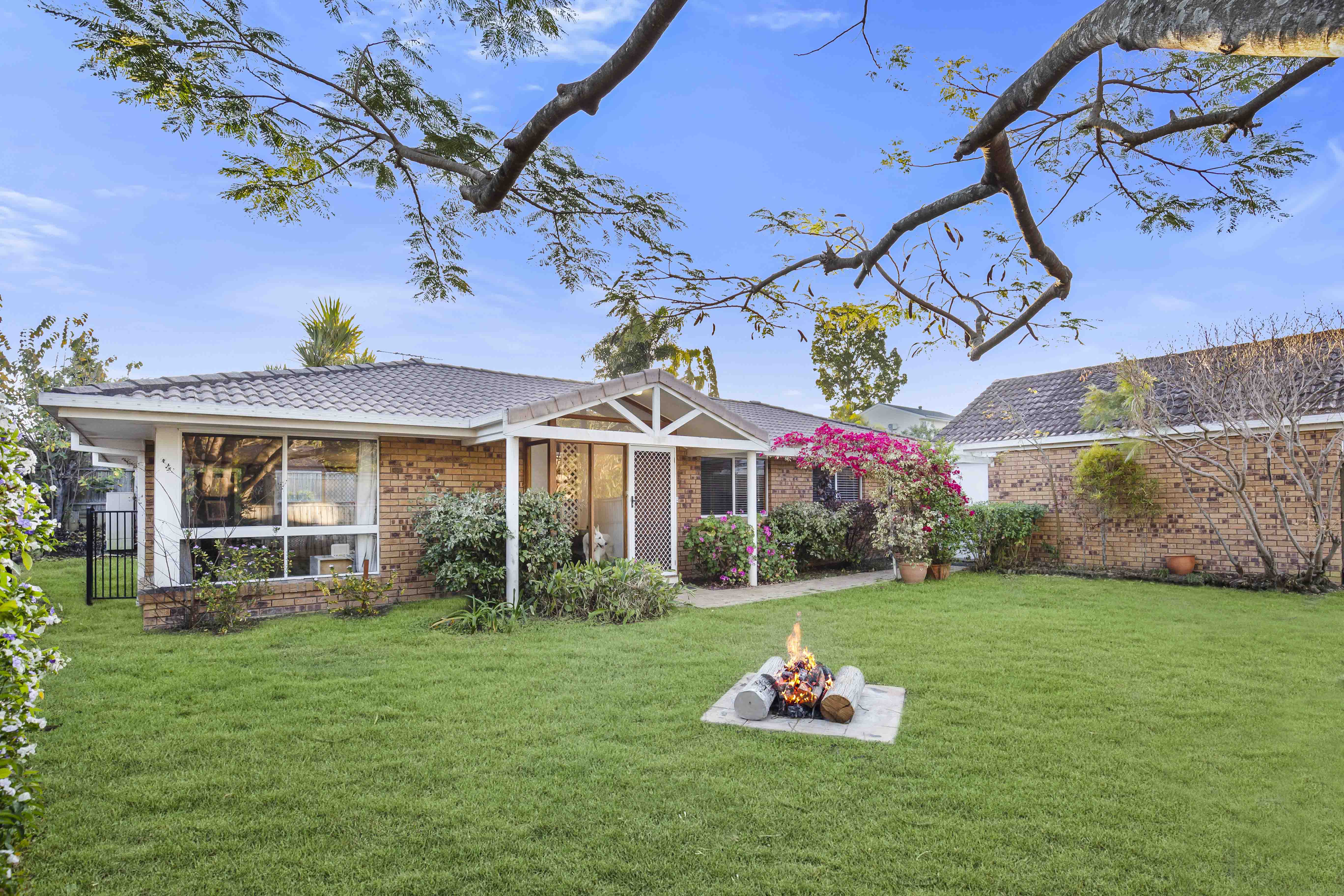 8 Donatello Street, Fig Tree Pocket - Image 1
