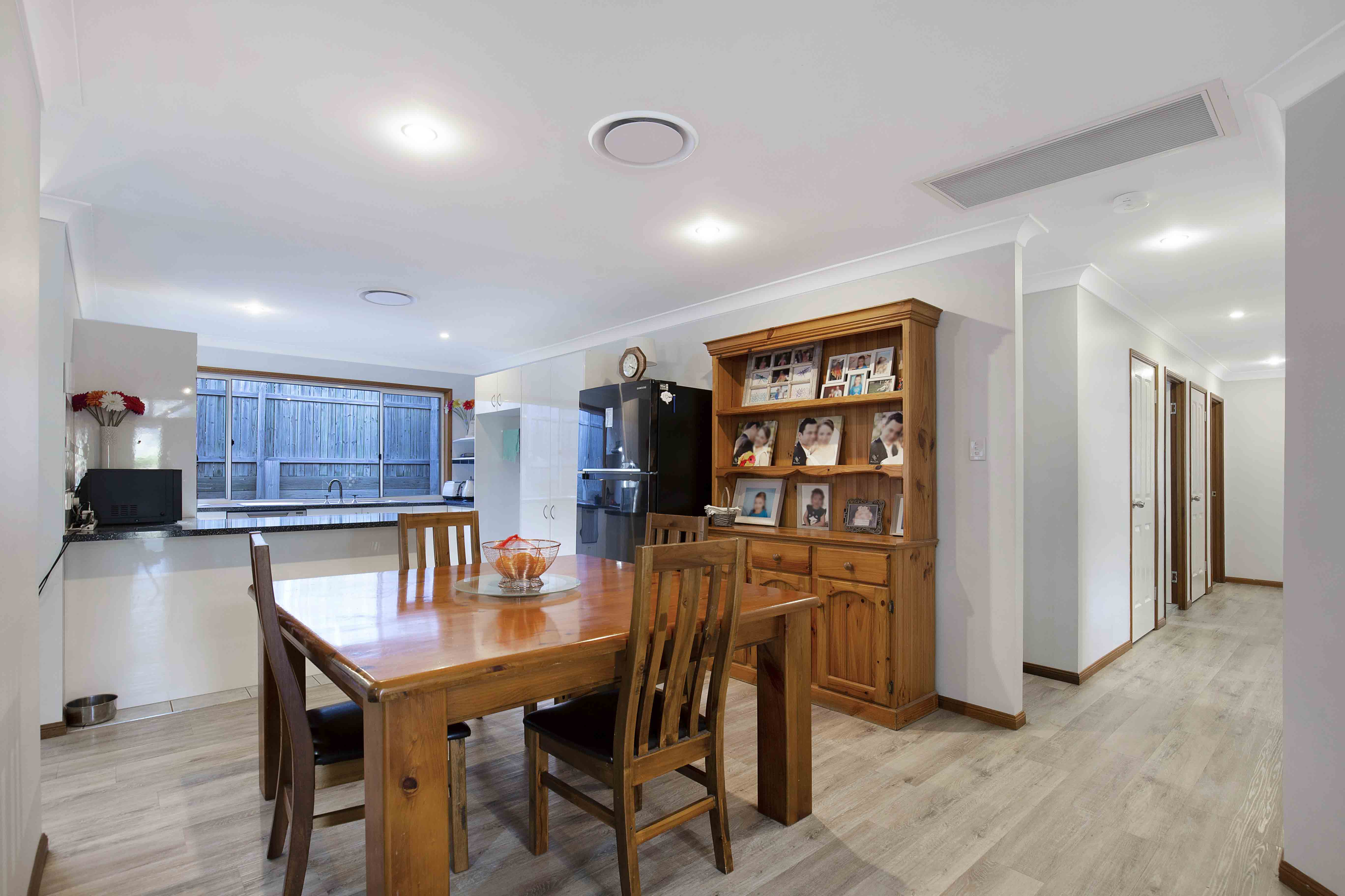 8 Donatello Street, Fig Tree Pocket - Thumbnail 4