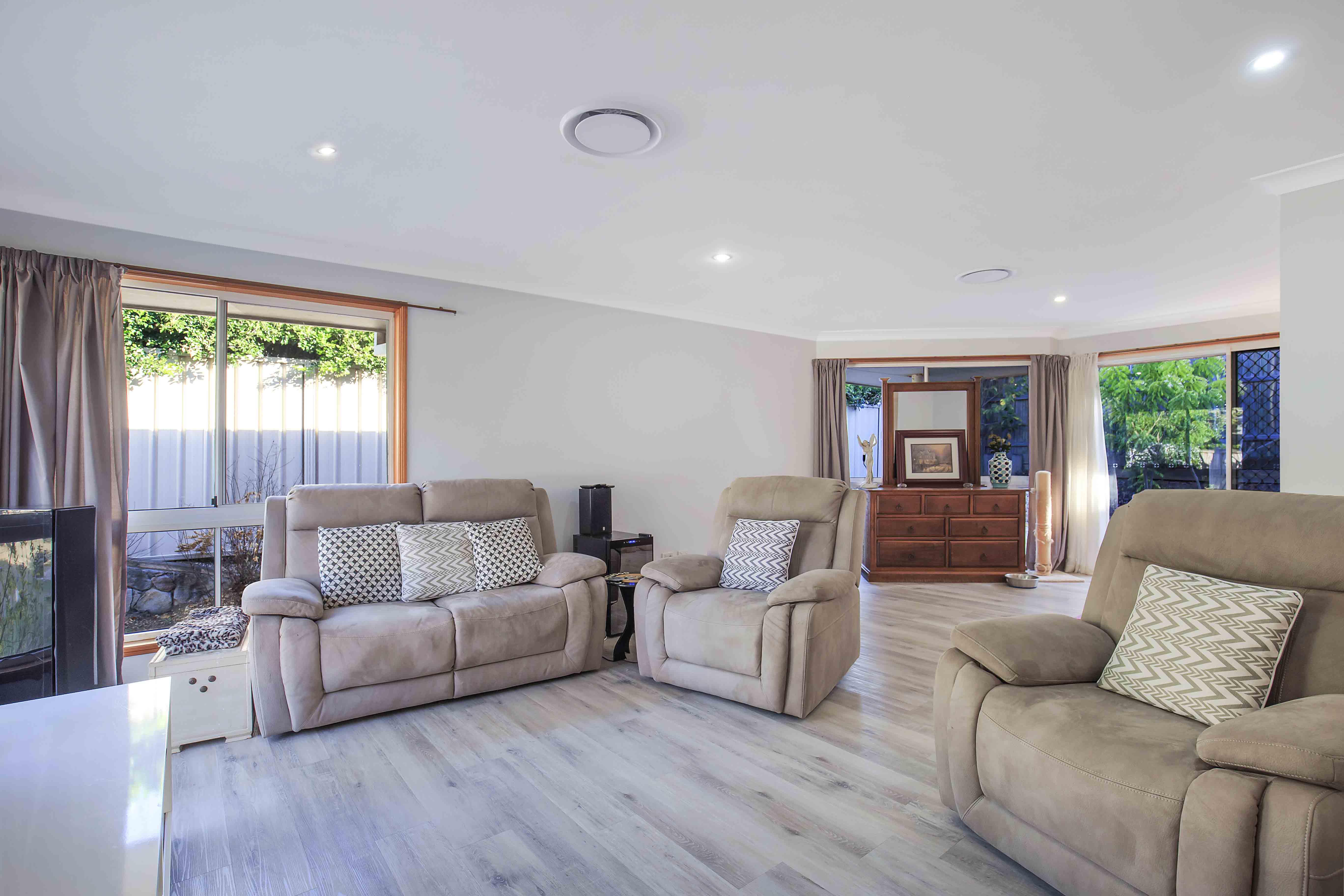 8 Donatello Street, Fig Tree Pocket - Thumbnail 3