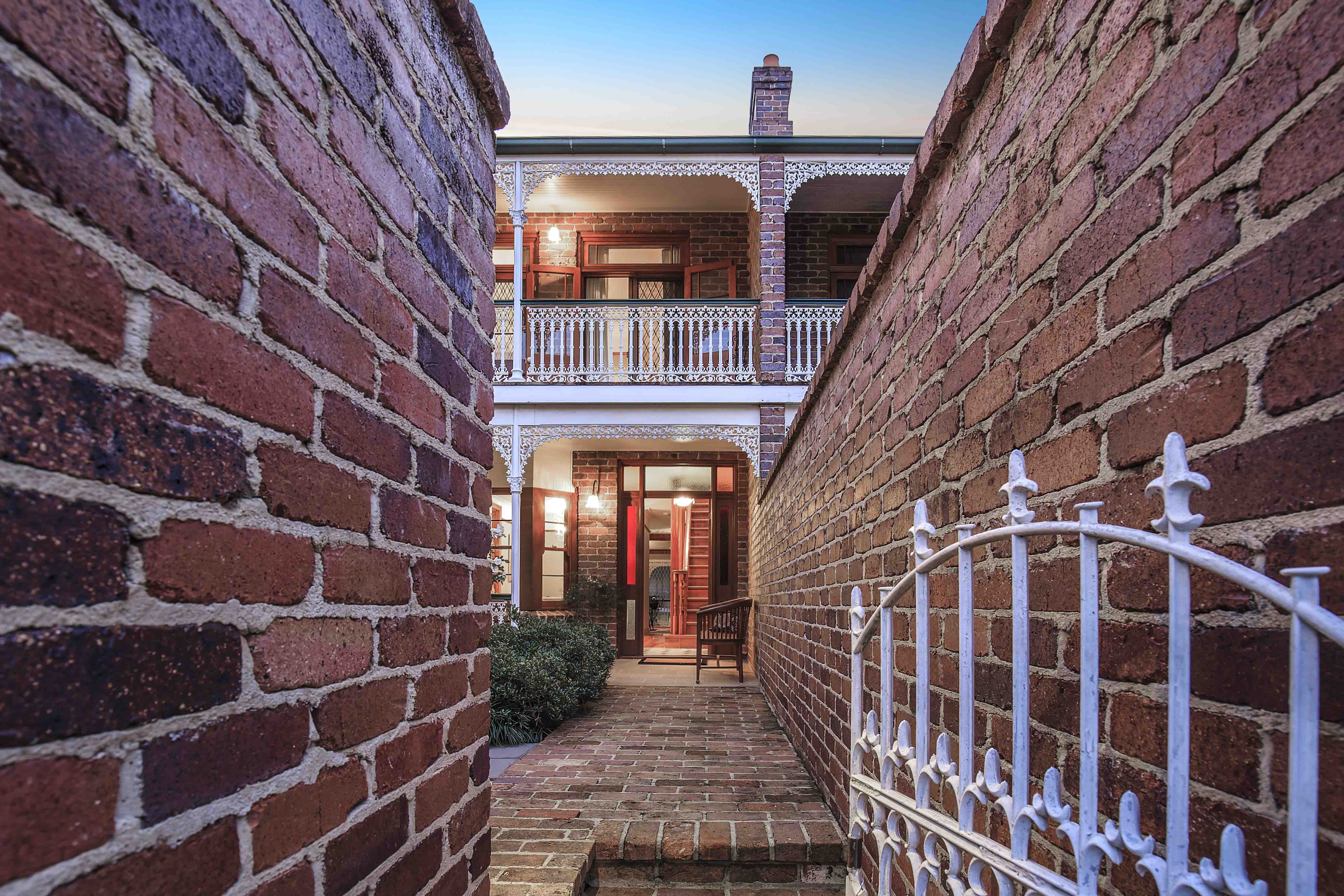 1/31 Foxton Street, Indooroopilly - Thumbnail 2
