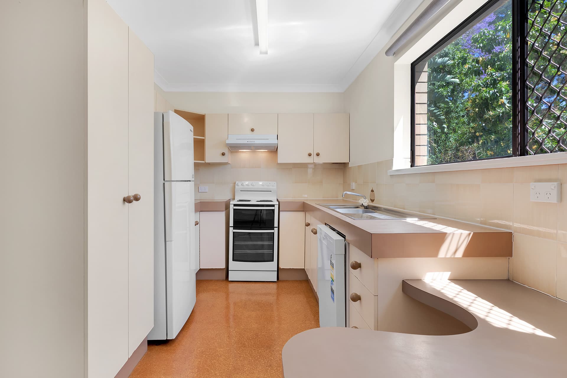 4/123 Central Avenue, Indooroopilly - Thumbnail 2