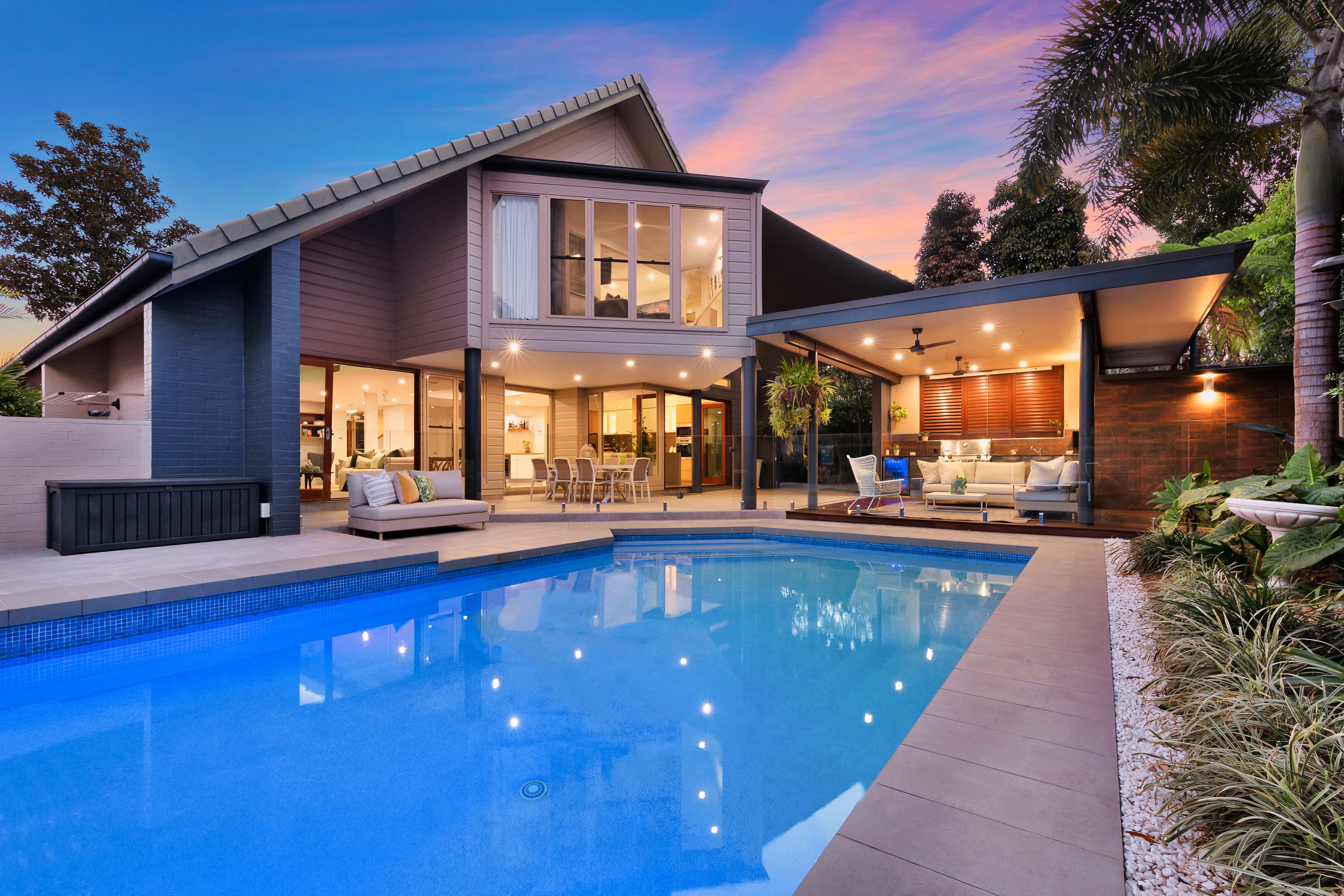 4 Lambeth Place, Chapel Hill - Image 1