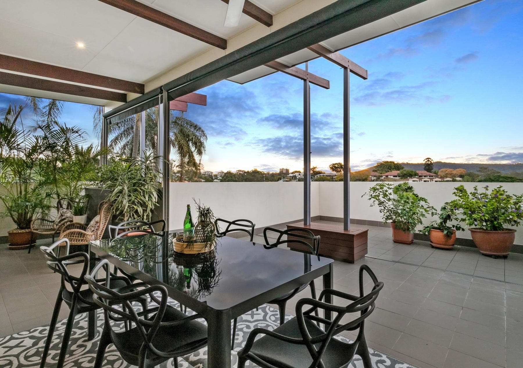 7/74 Dengate Lane, St Lucia - Image 1