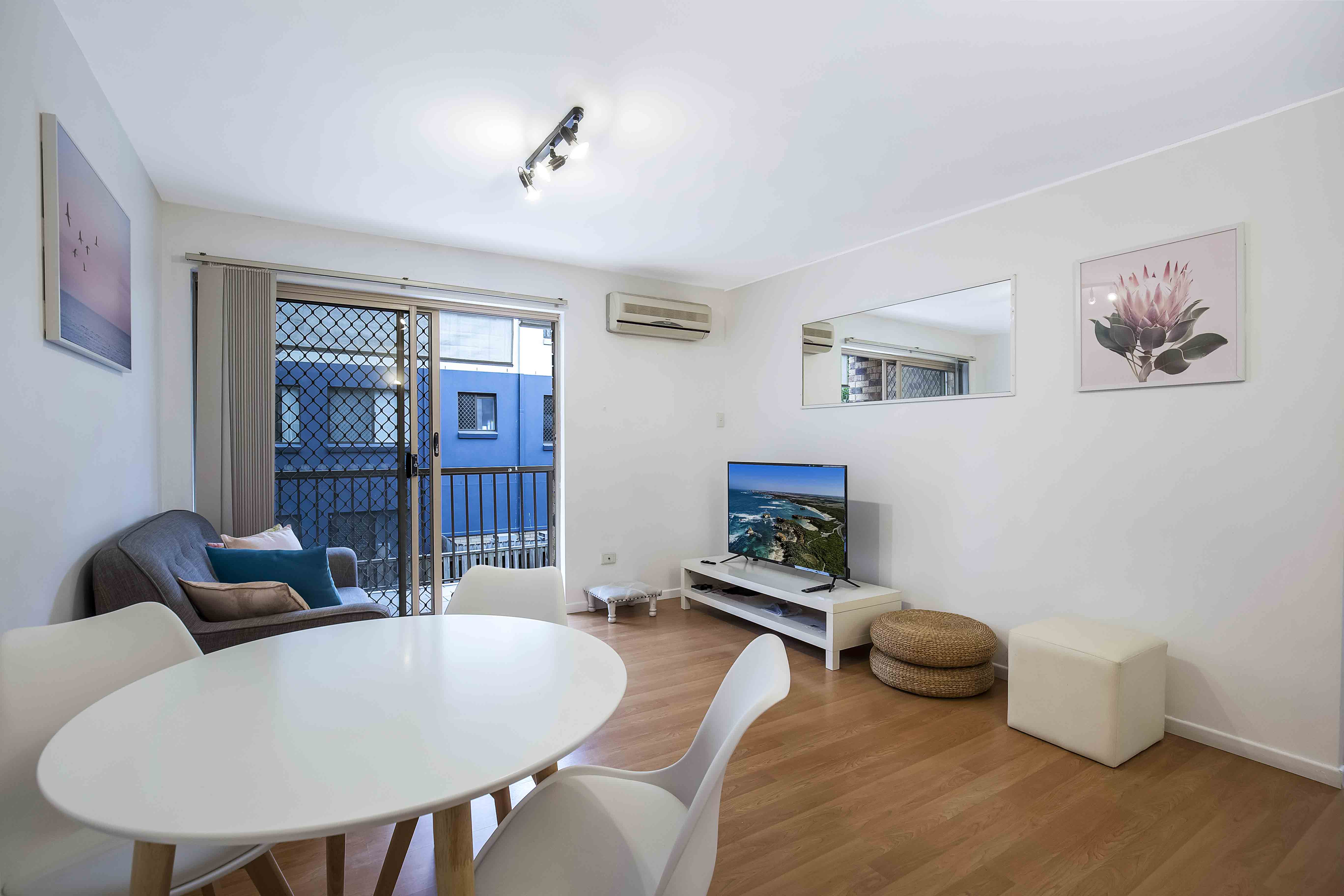 2/24 Alpha Street, Taringa - Image 1