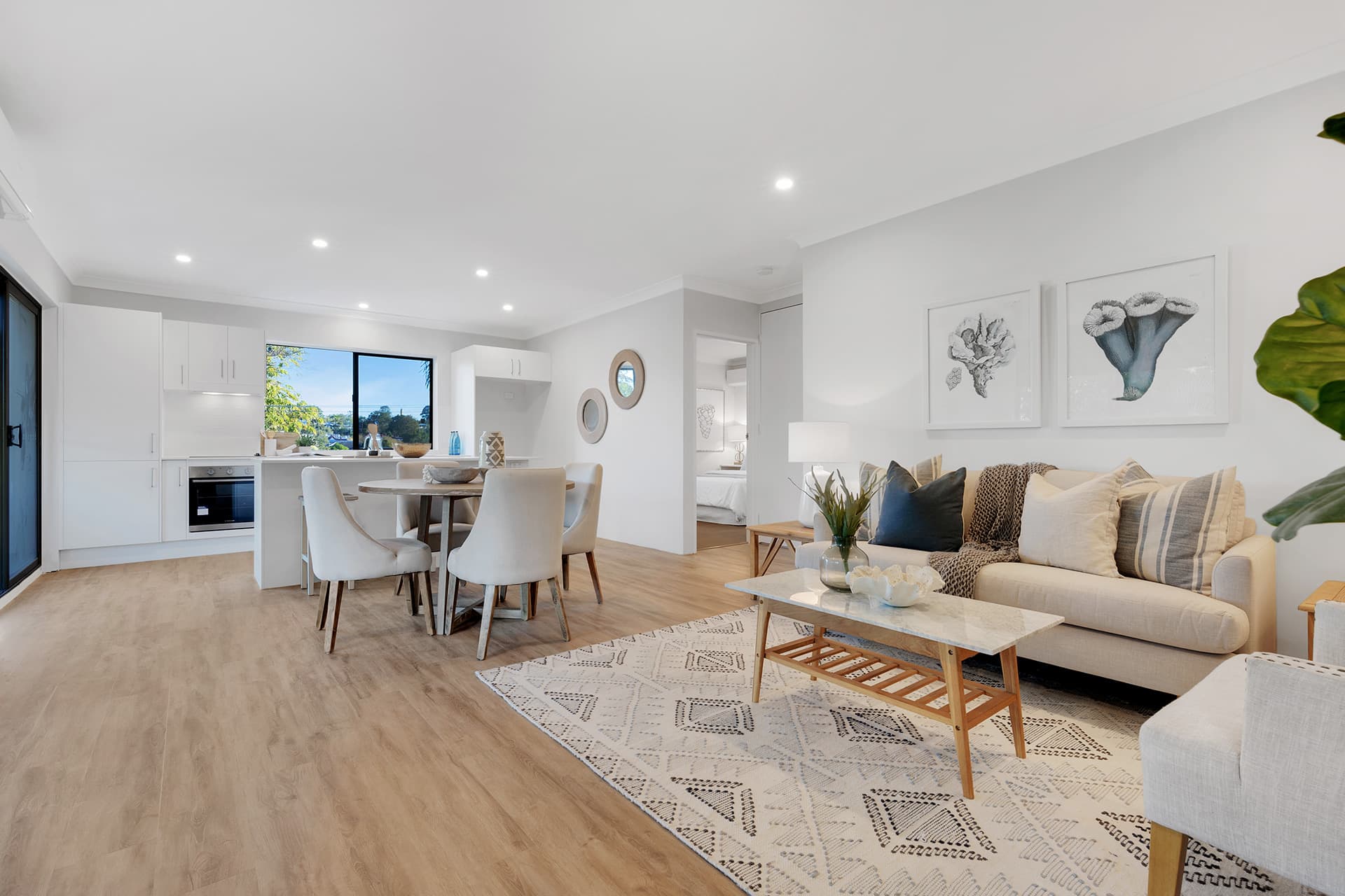 4/64 Sisley Street, St Lucia - Thumbnail 2