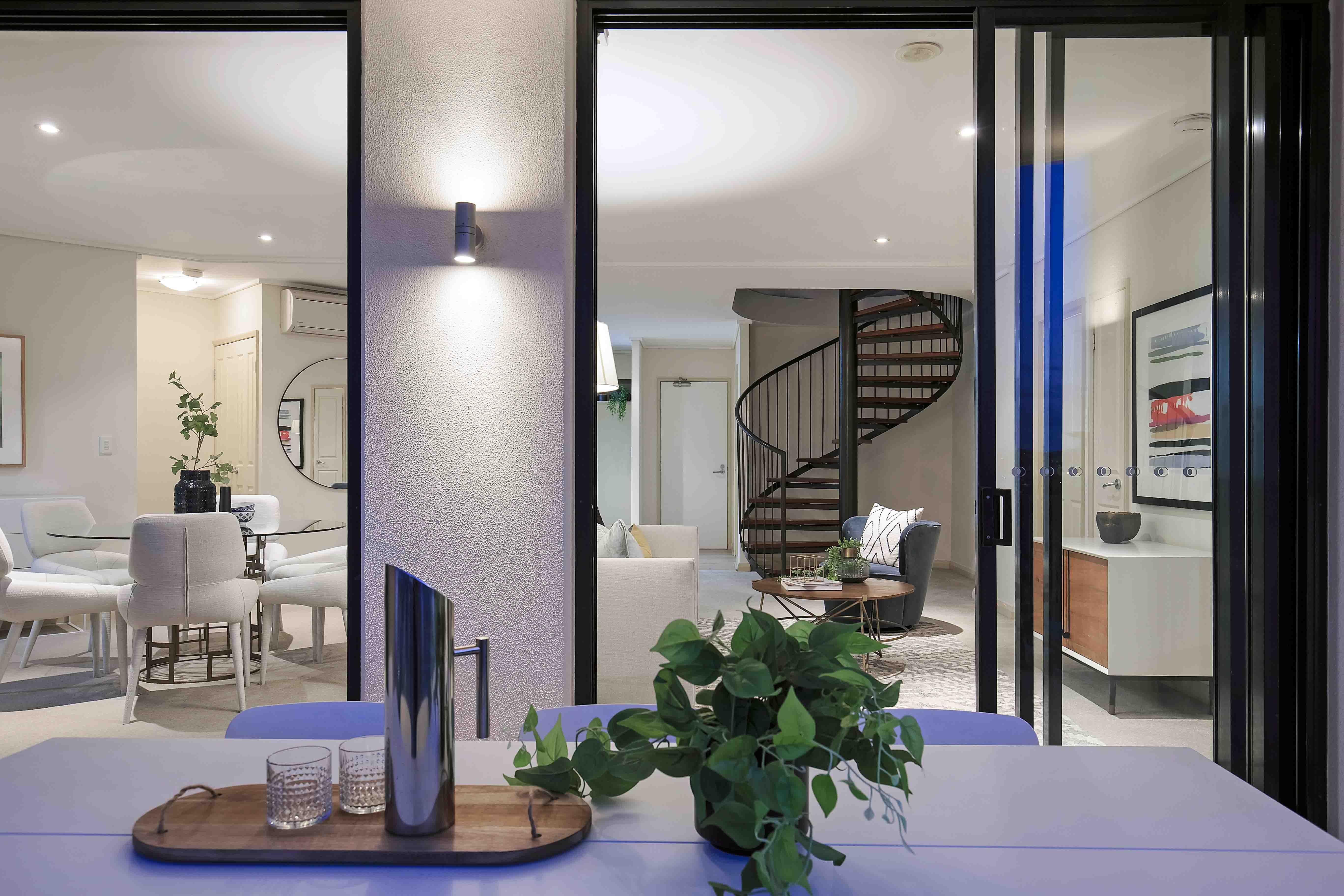 185/7 Land Street, Toowong - Image 1