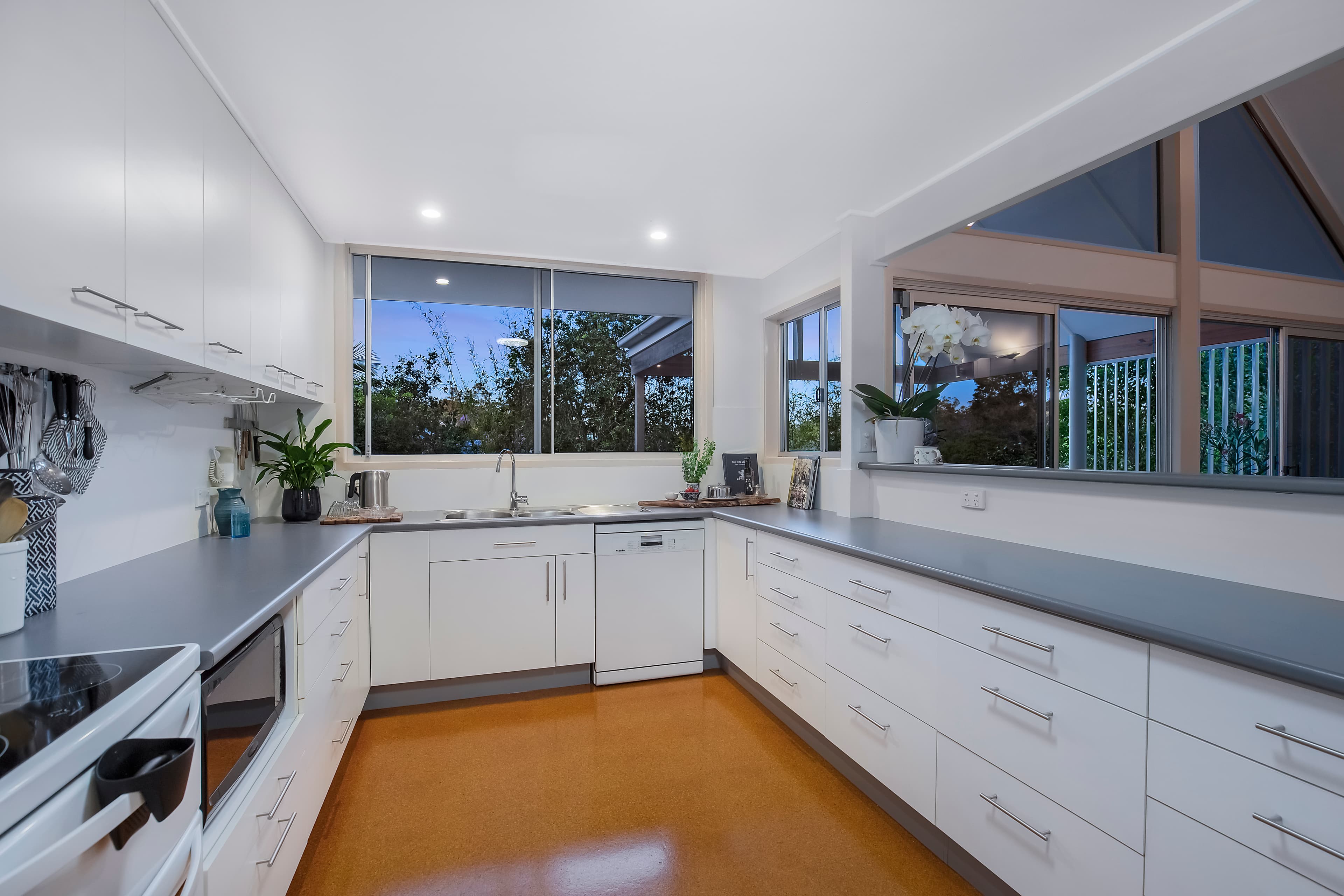 46 Ludlow Street, Chapel Hill - Thumbnail 4