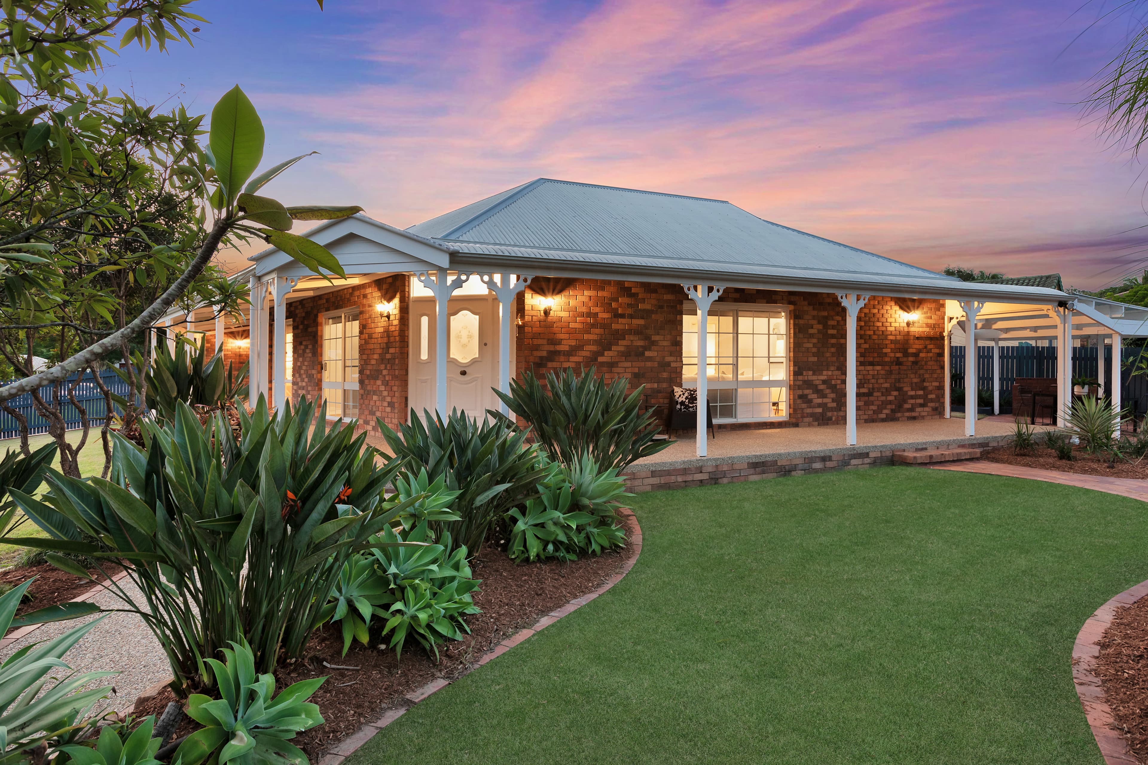 54 Tillbrook Street, Chapel Hill - Thumbnail 2