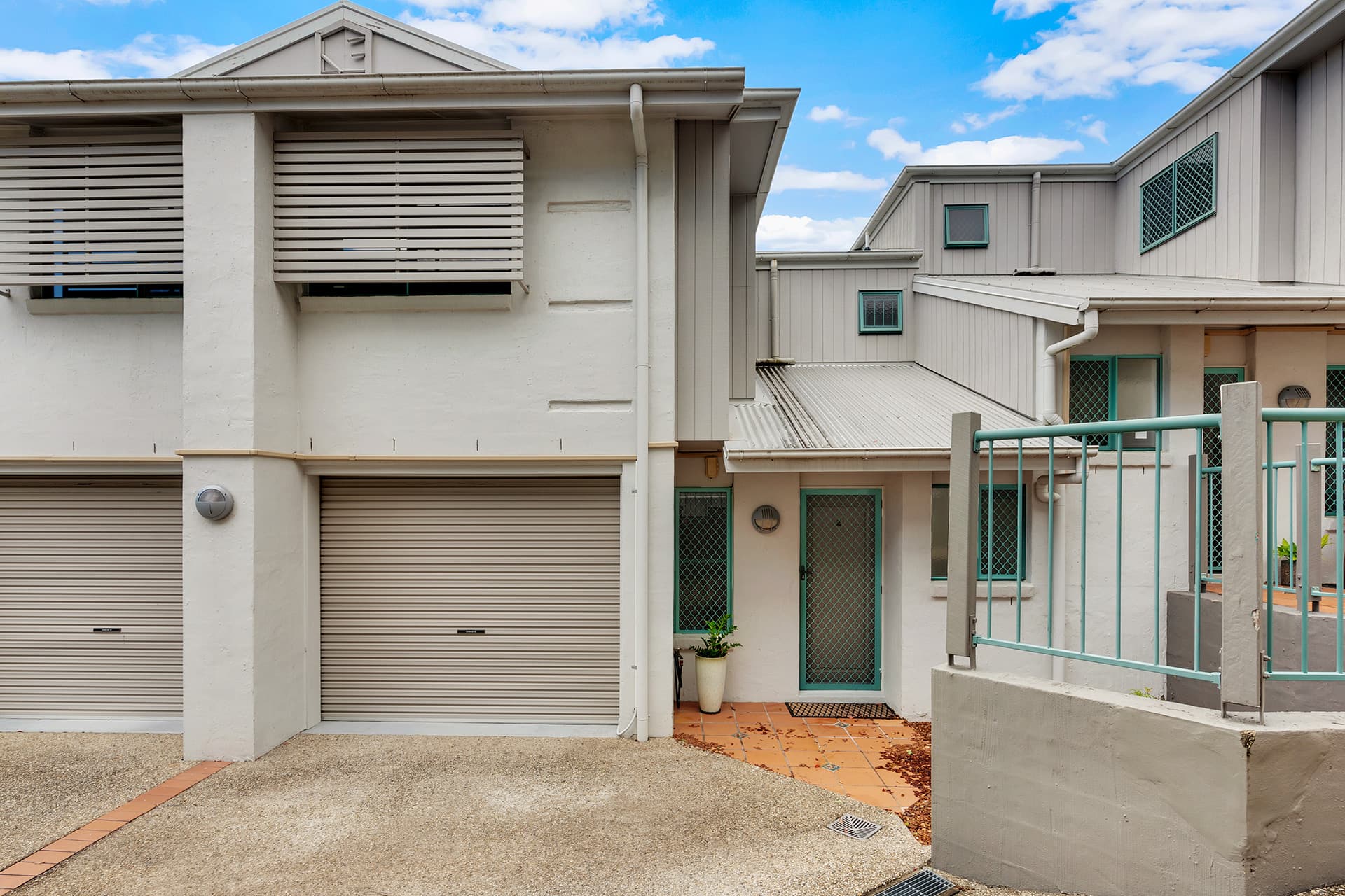2/33 Eldon Street, Indooroopilly - Thumbnail 2