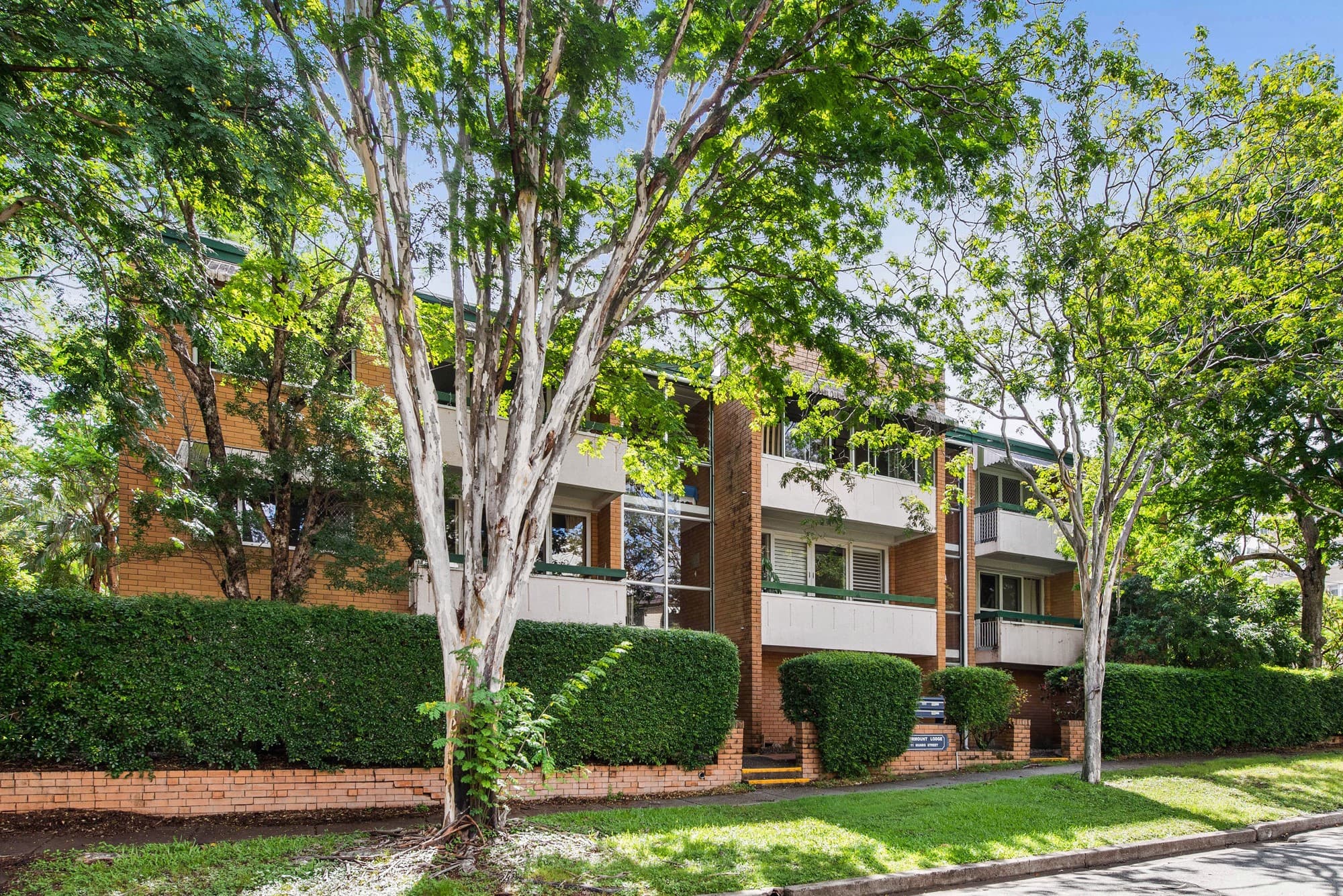 3/11 Munro Street, St Lucia - Thumbnail 2