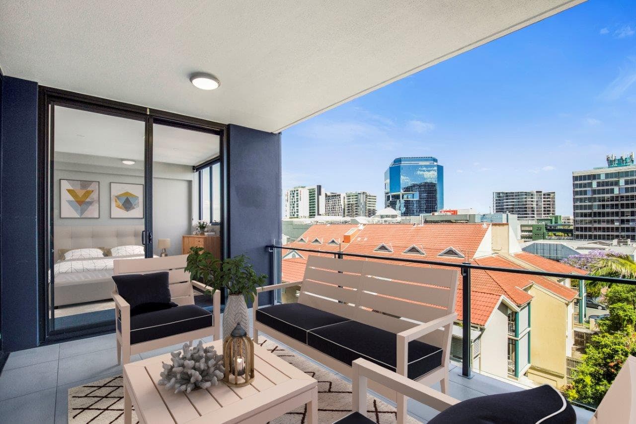 310/24 Augustus Stre..., Toowong - Thumbnail 2