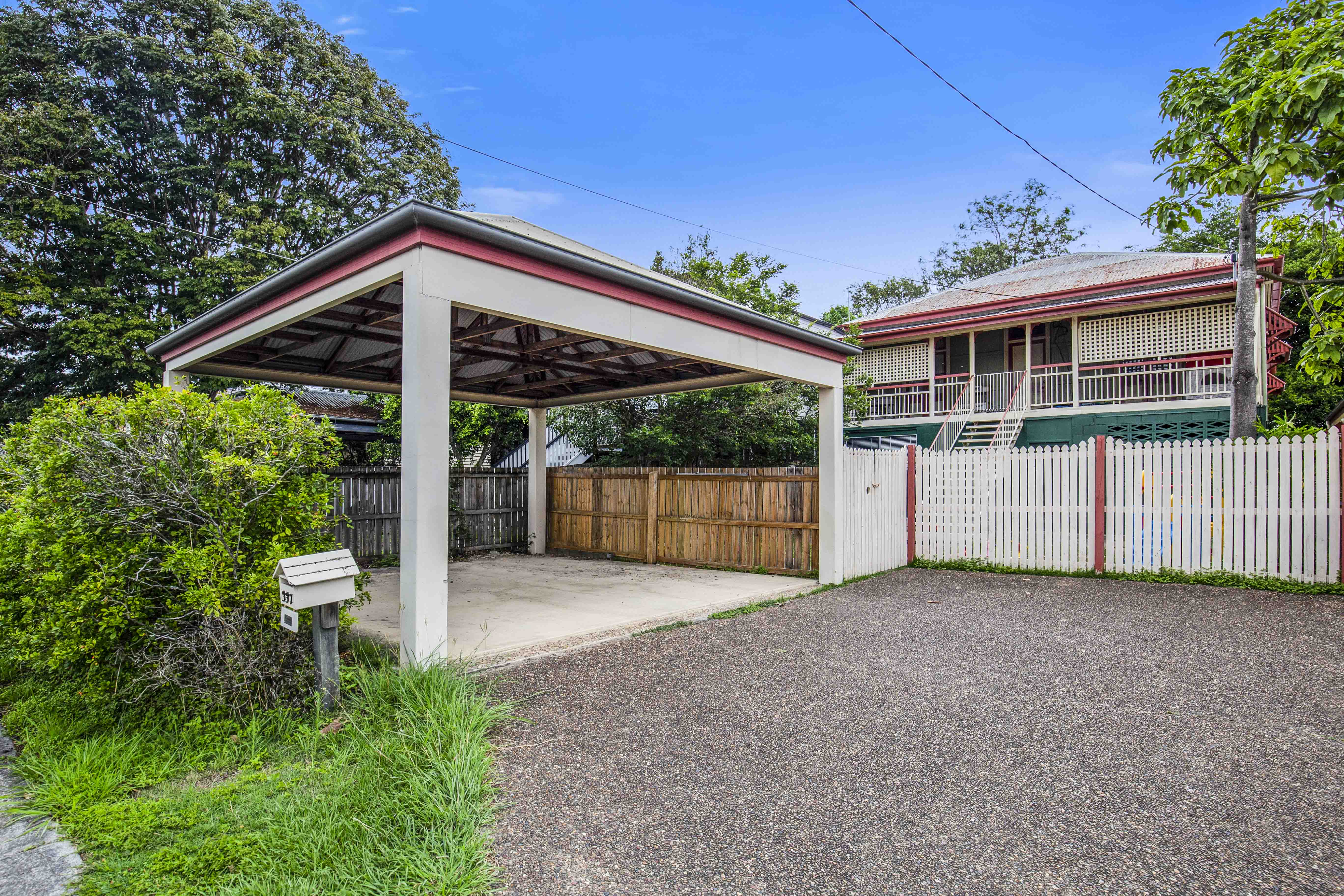 337 Oxley Road, Sherwood - Image 1