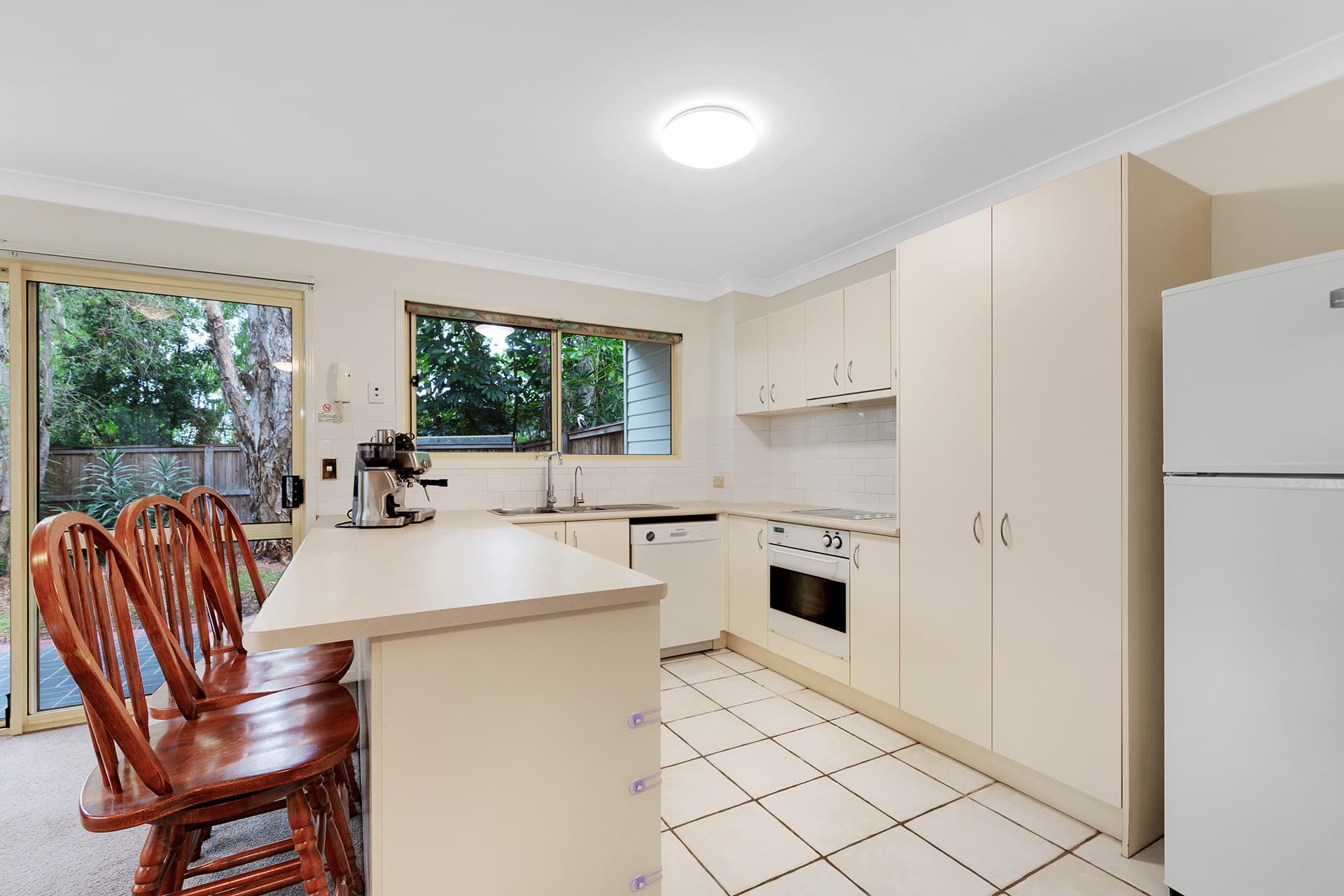 17/87 Russell Terrac..., Indooroopilly - Thumbnail 4