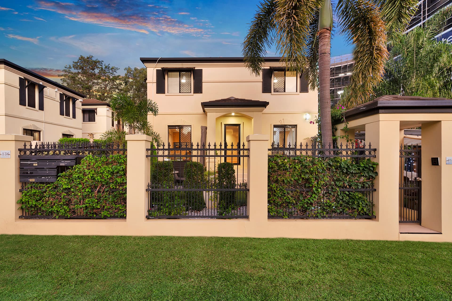 2/136 Central Avenue, Indooroopilly - Image 1
