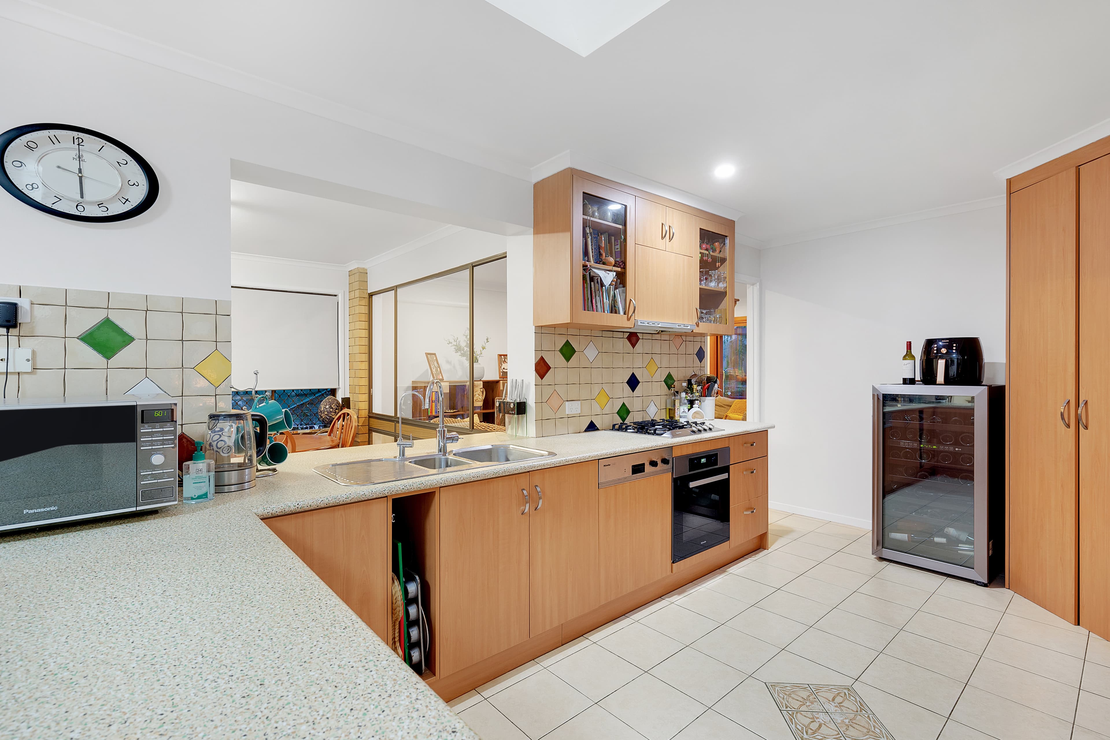 8 Woodmere Street, The Gap - Thumbnail 8