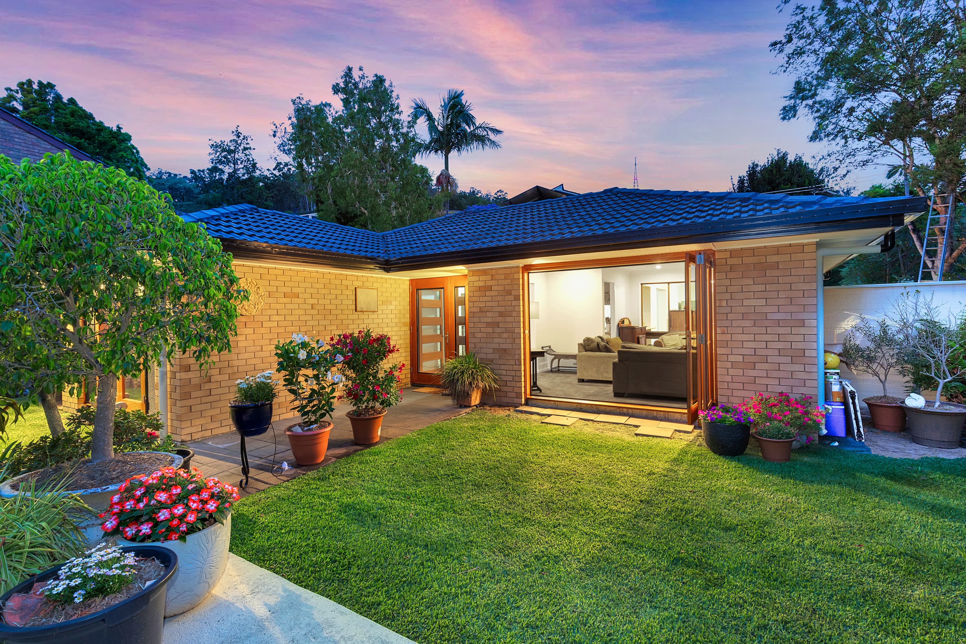 8 Woodmere Street, The Gap - Thumbnail 2