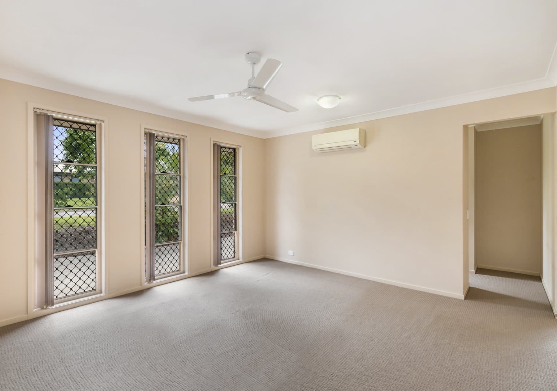 8 Springbrook Place, Moggill - Thumbnail 3