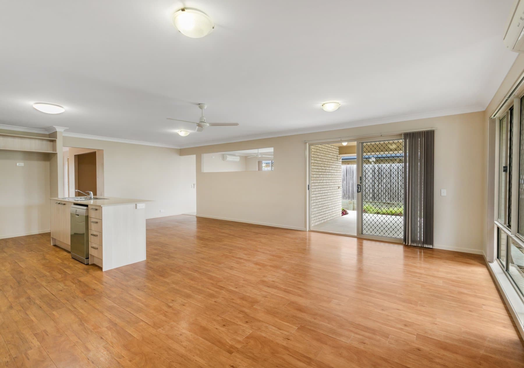 8 Springbrook Place, Moggill - Thumbnail 2