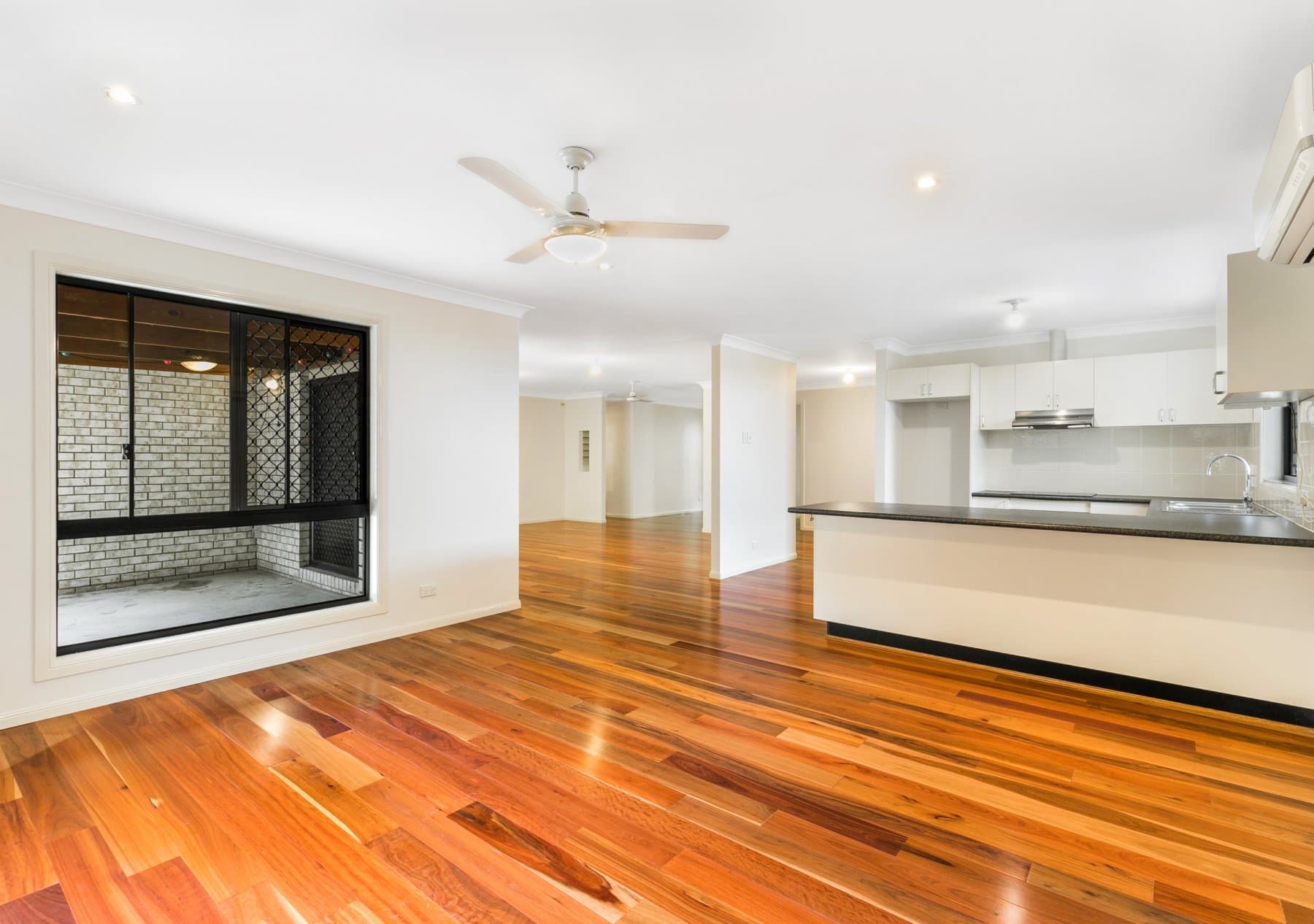 28 Sheldrake Place, Moggill - Thumbnail 2
