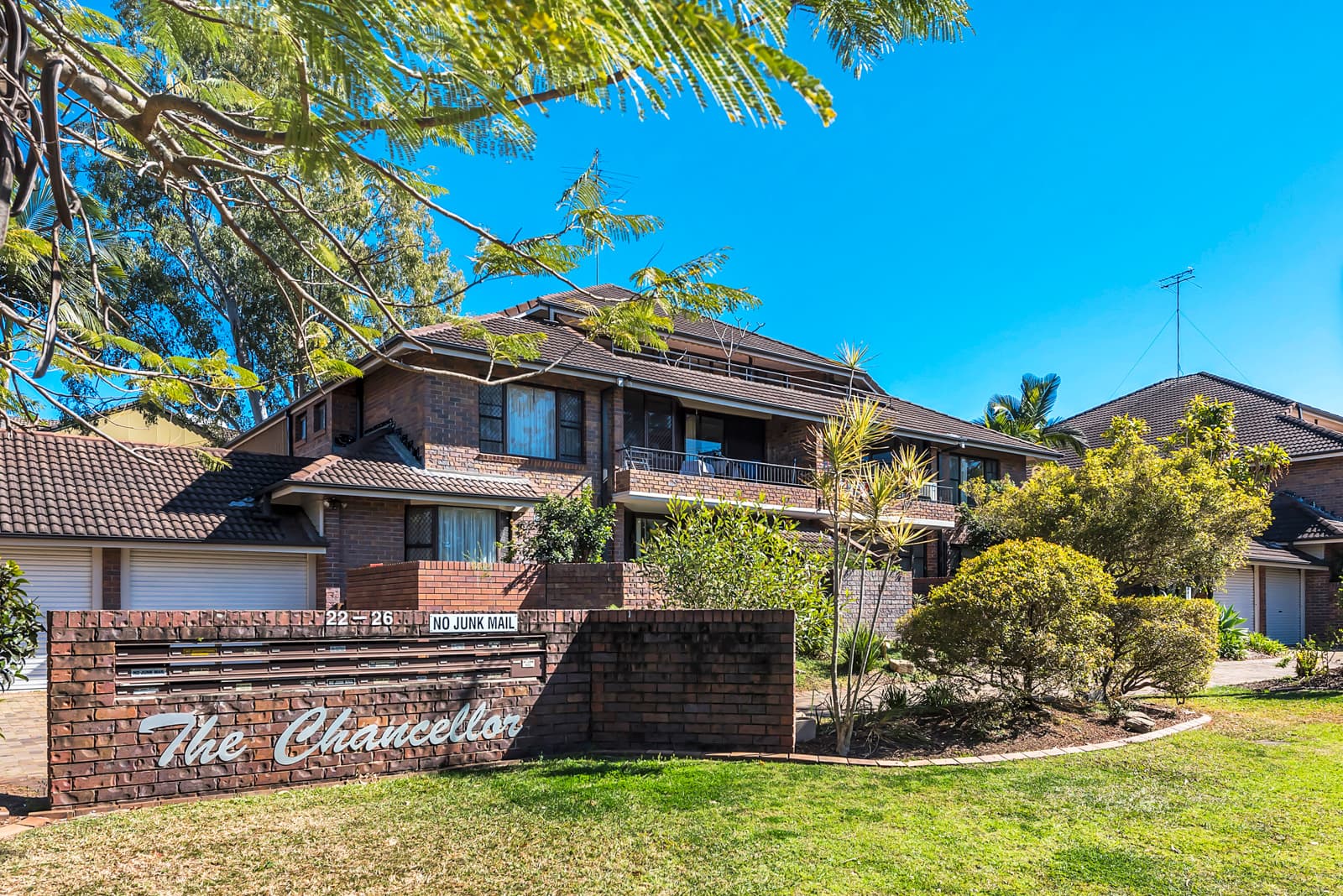 12/26 Carr Street, St Lucia - Image 1