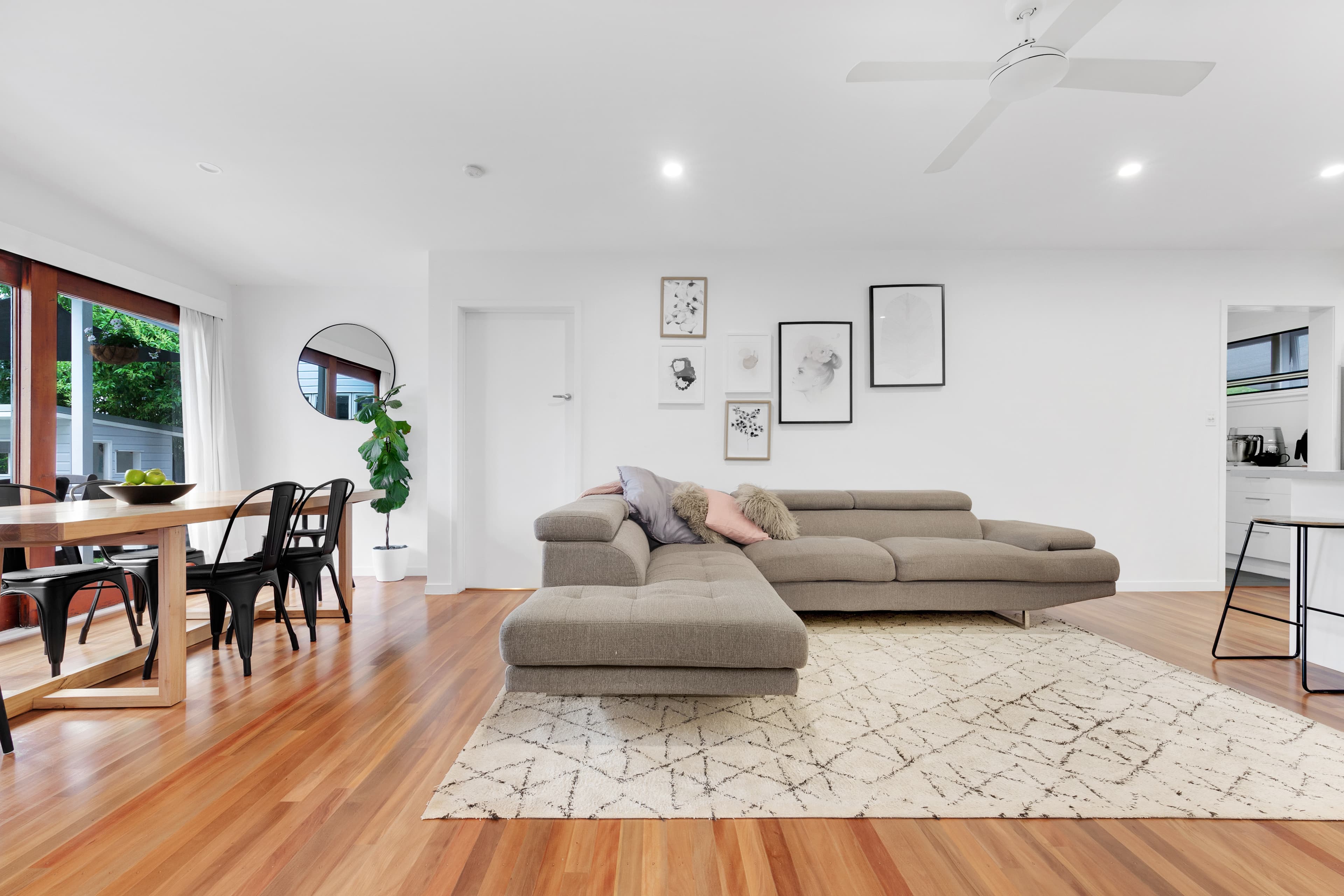 4 Kenton Street, Chapel Hill - Thumbnail 2