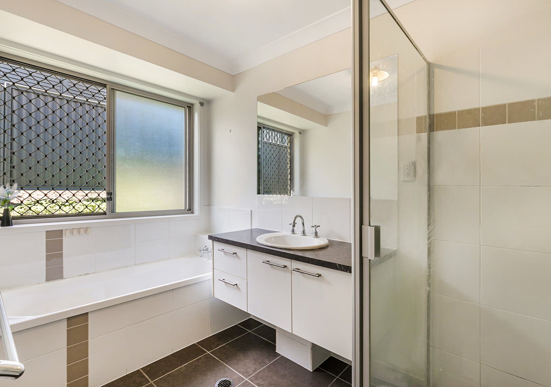 48 Lagoon Crescent, Bellbowrie - Thumbnail 8