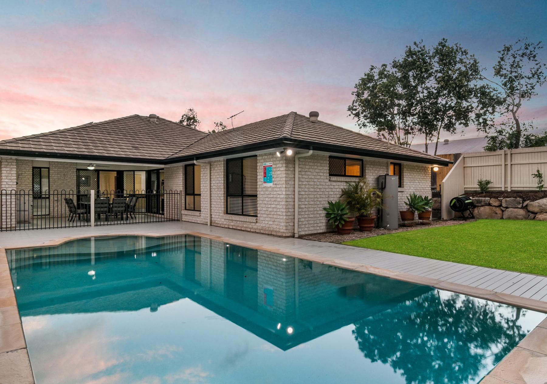 122 Joseph Avenue, Moggill - Image 1