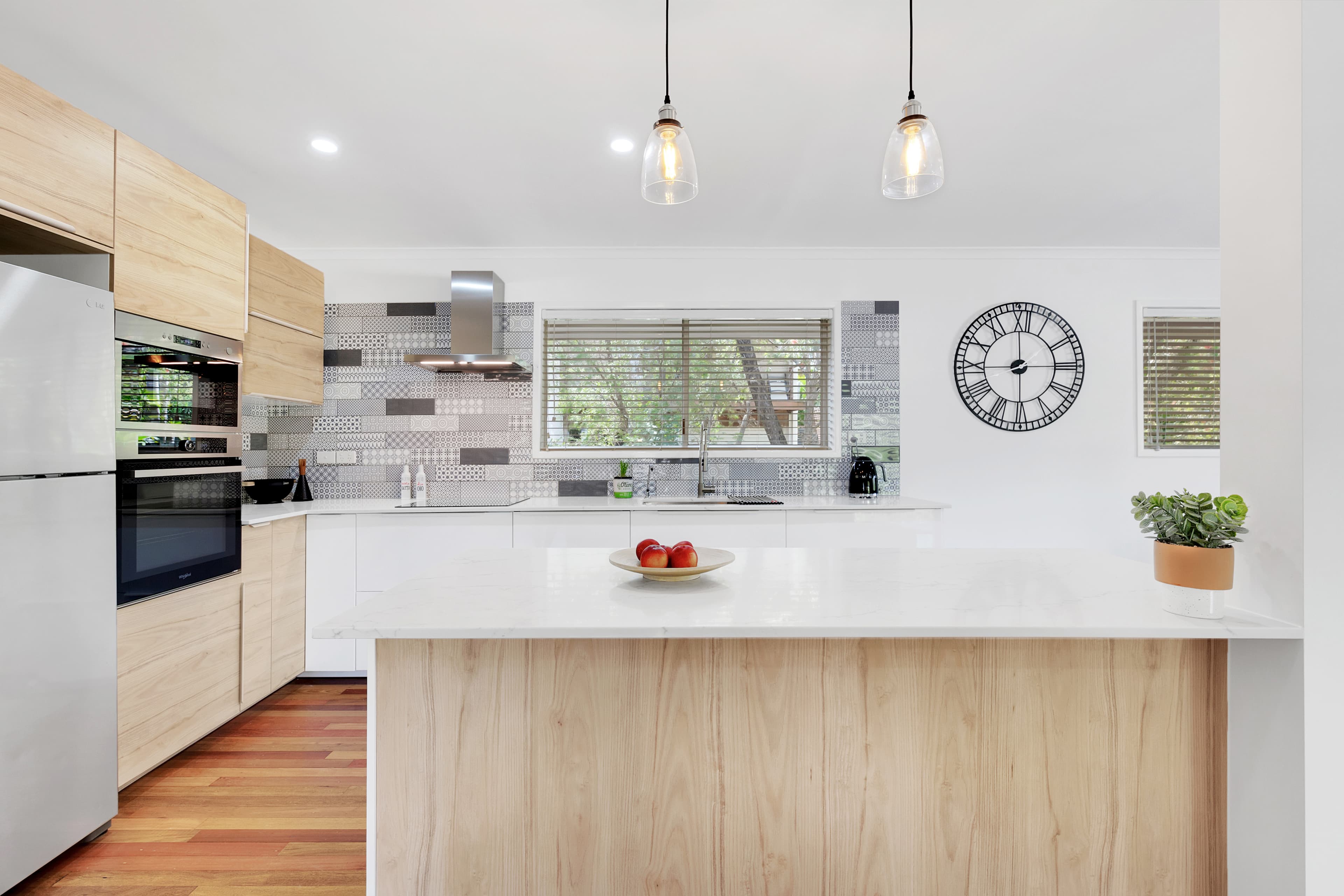 18 Winking Street, Chapel Hill - Thumbnail 3