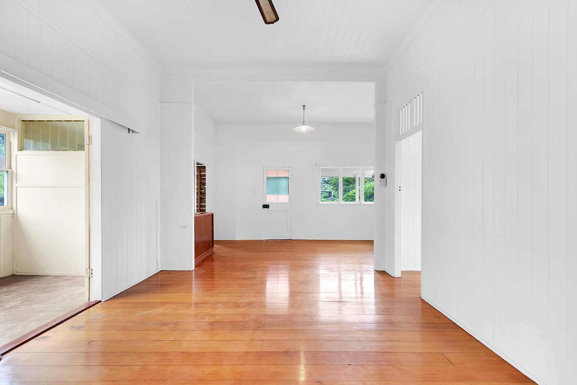 22 Burns Street, Indooroopilly - Thumbnail 4
