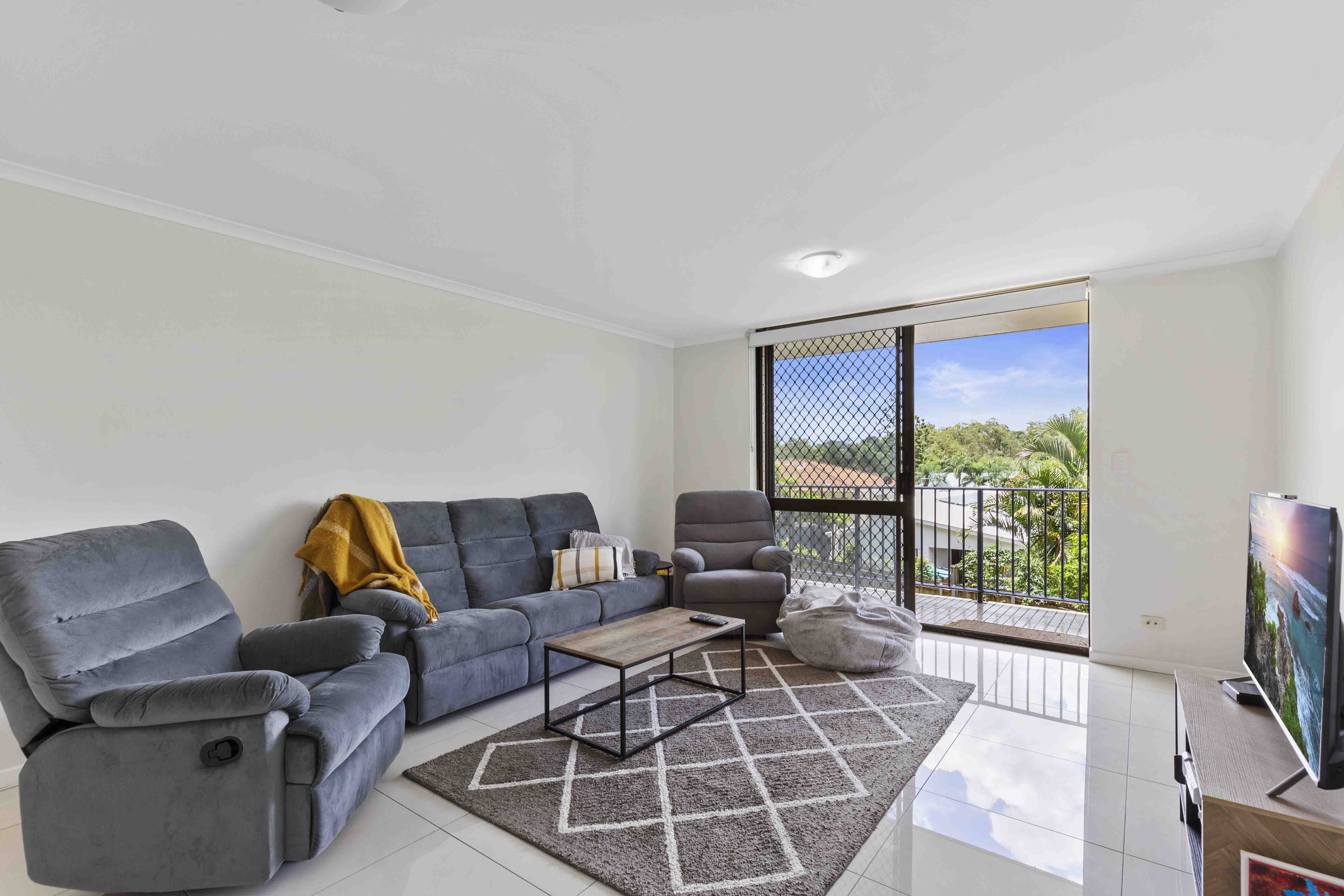 4/5 Ada Street, Taringa - Image 1