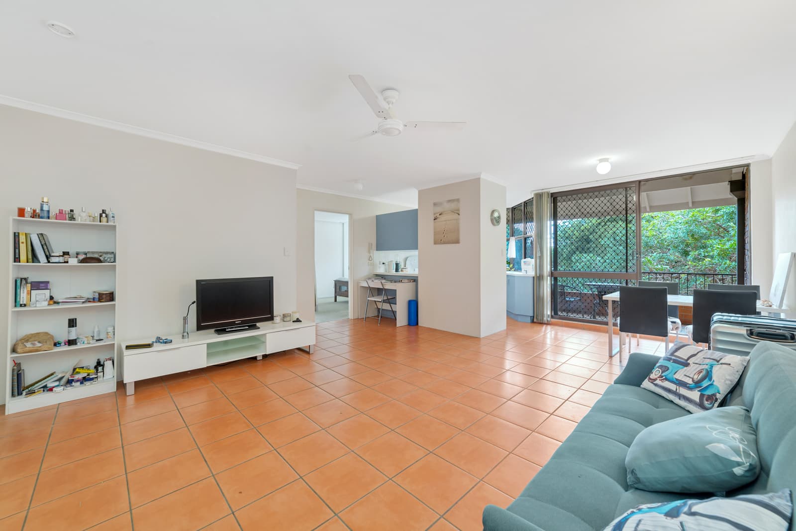 24/26 Carr Street, St Lucia - Thumbnail 2