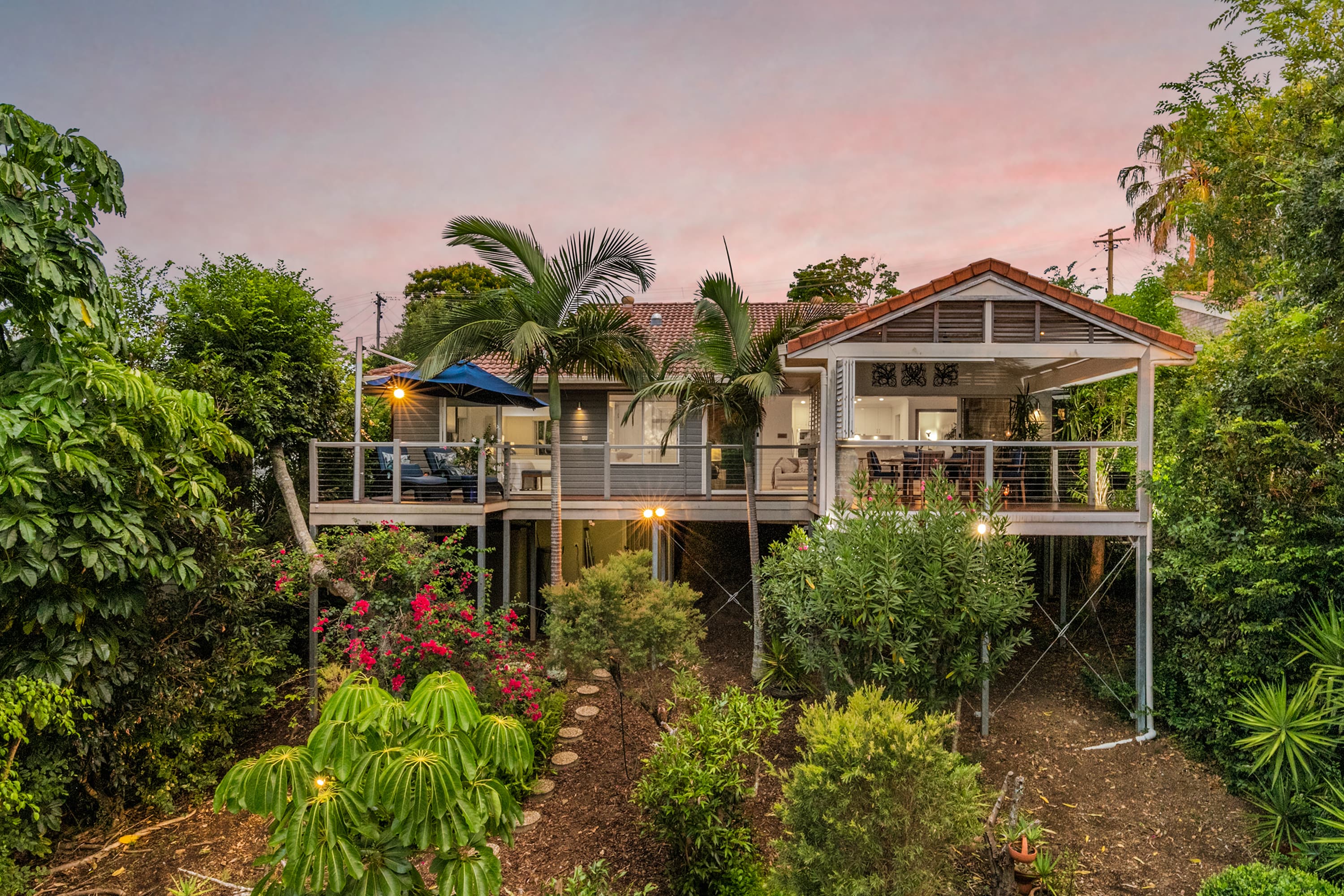 26 Rowena Street, Kenmore - Image 1