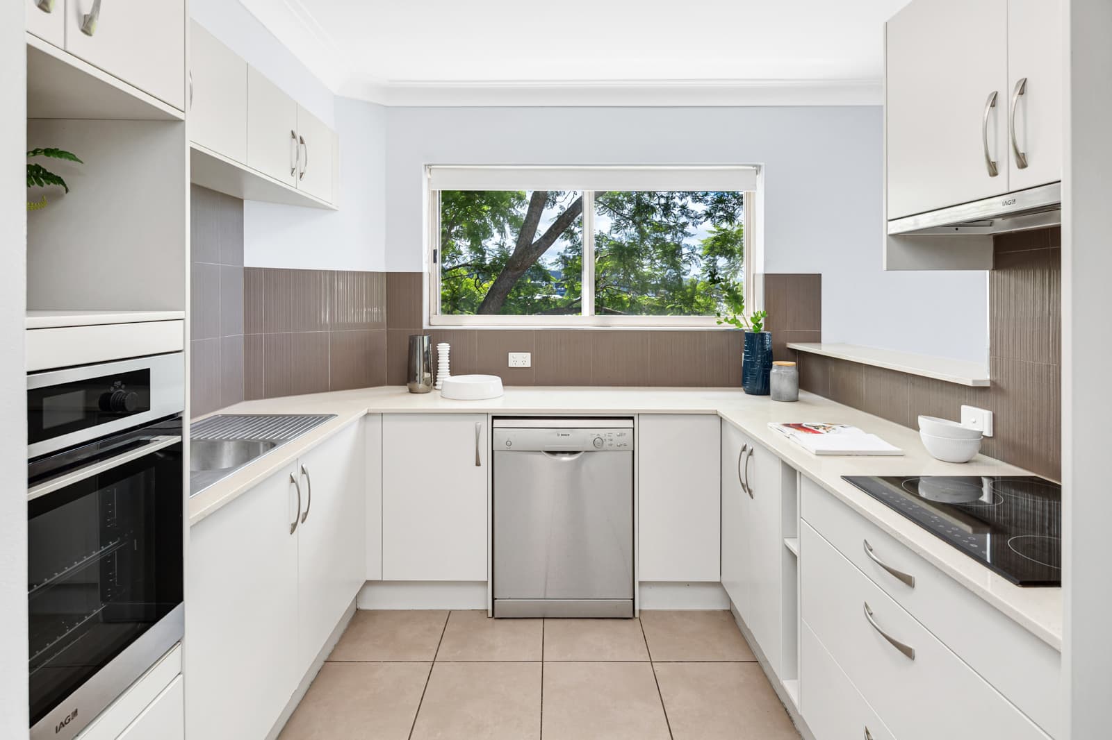 8/138 Swann Road, Taringa - Thumbnail 4
