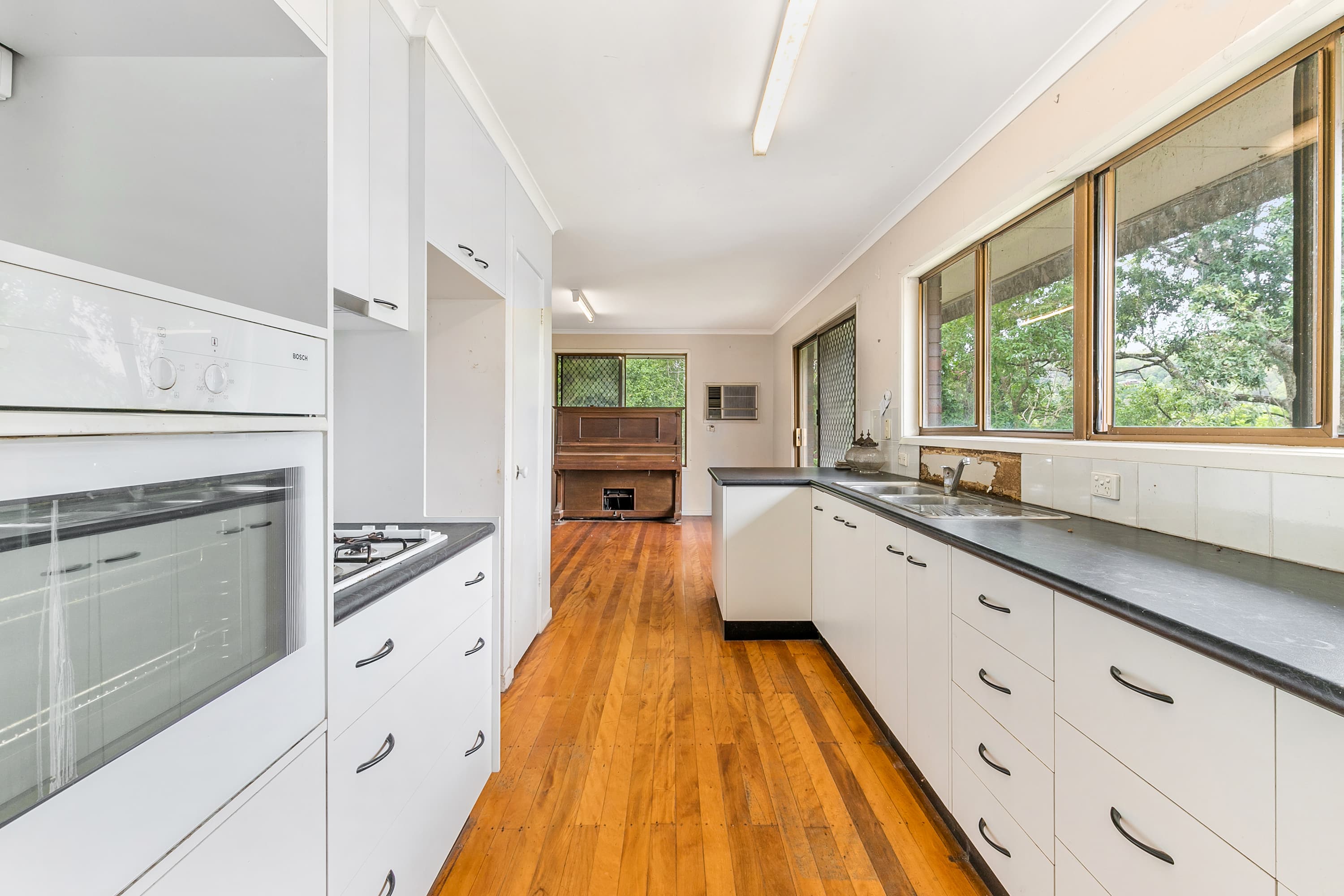 370 Gold Creek Road, Brookfield - Thumbnail 6