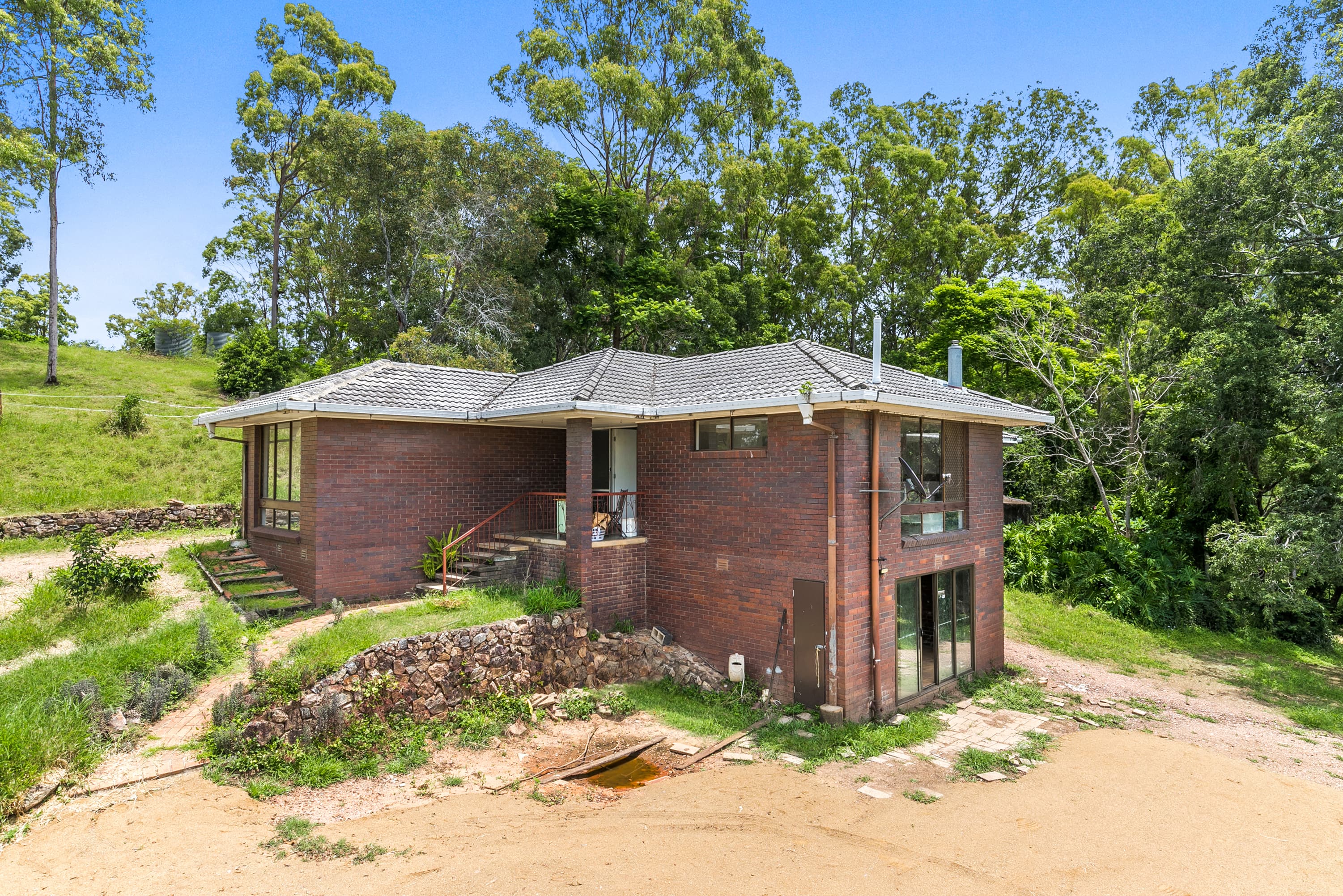 370 Gold Creek Road, Brookfield - Thumbnail 2