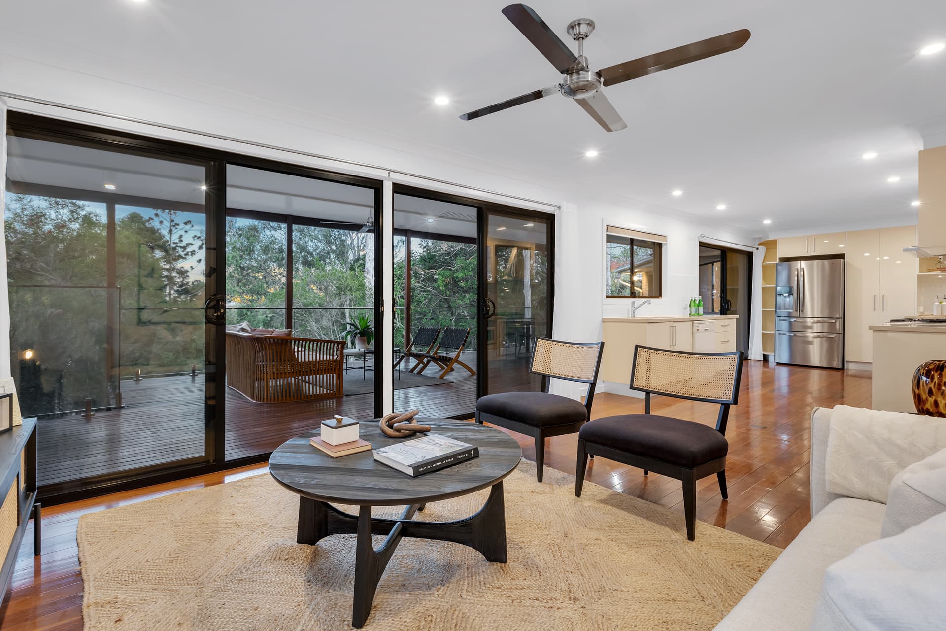 3 Dyer Street, Chapel Hill - Thumbnail 2