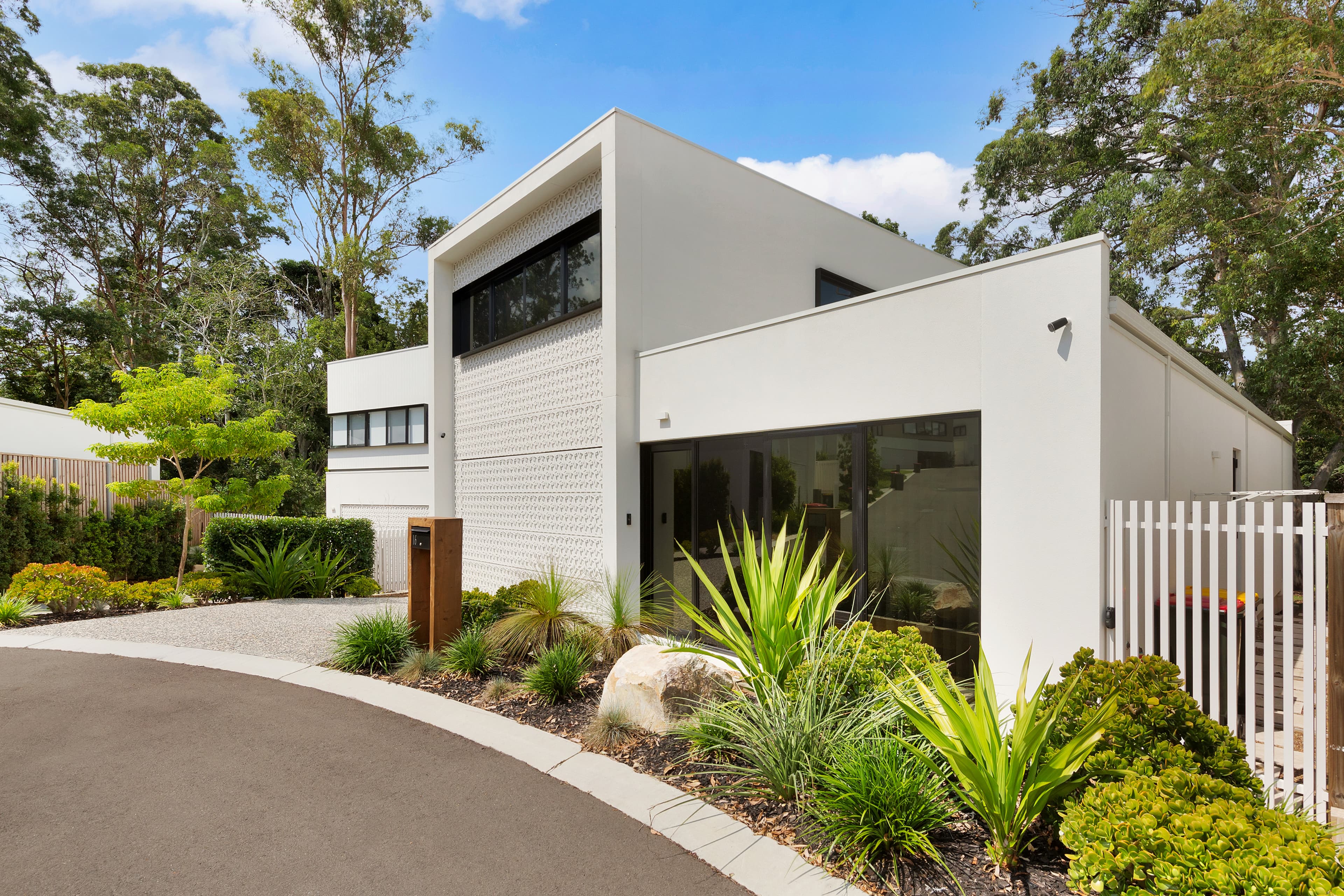 16/2 Brushbox Court, Chapel Hill - Thumbnail 2