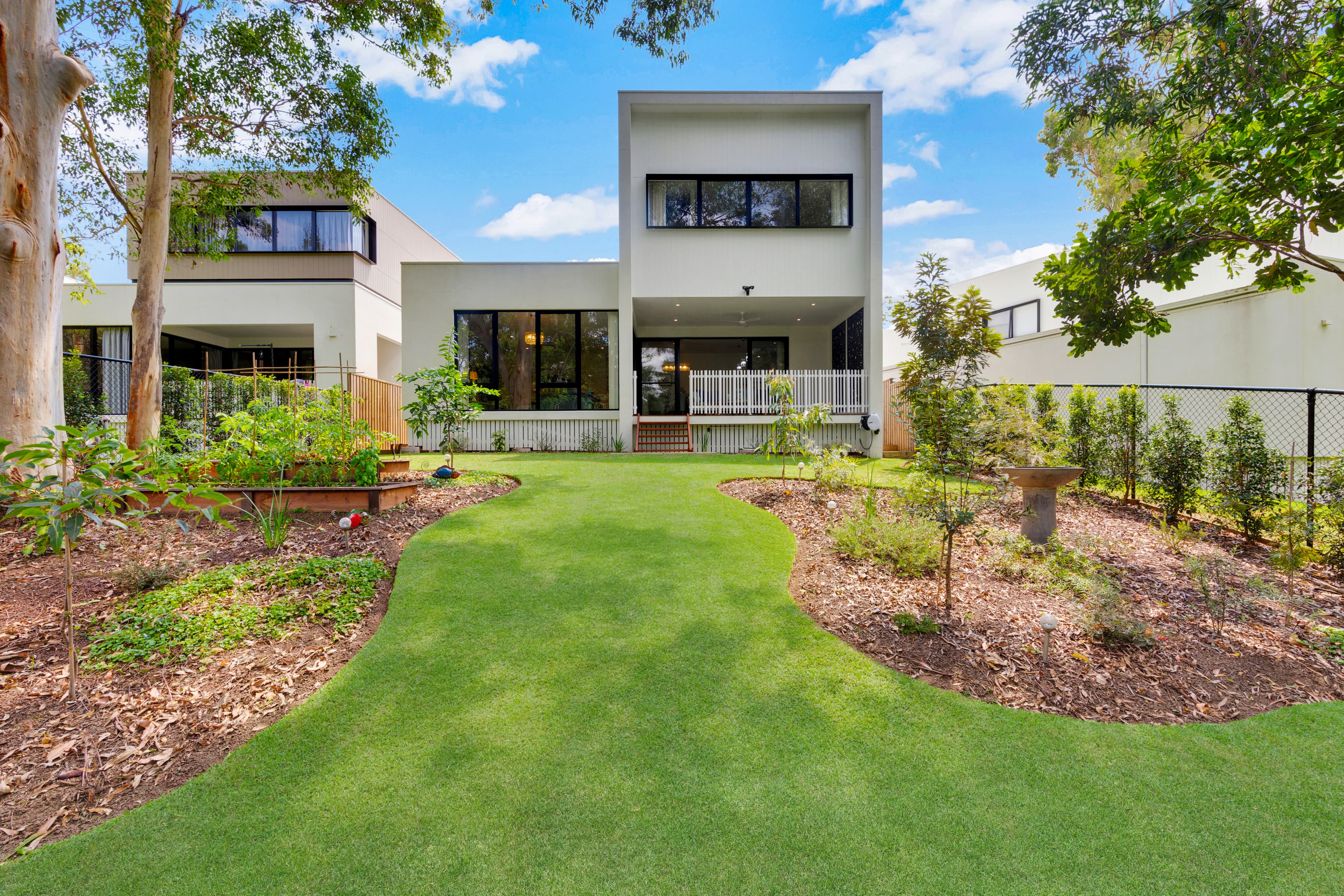 16/2 Brushbox Court, Chapel Hill - Image 1