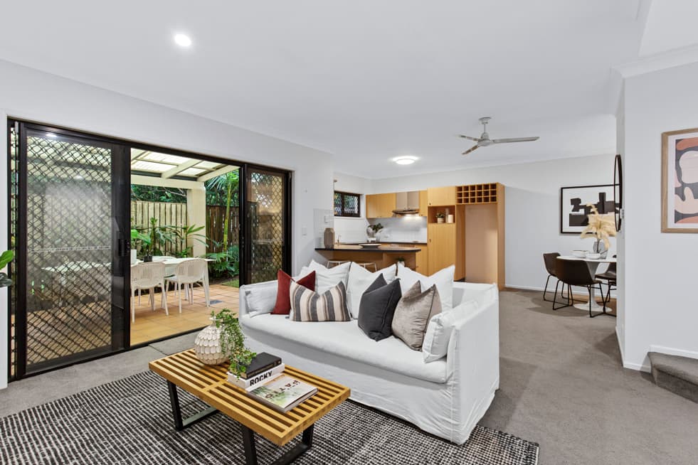 3/122 Central Avenue, Indooroopilly - Image 1