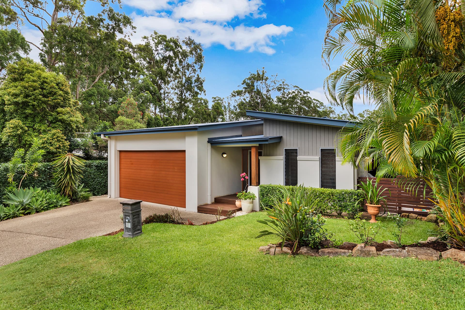25 Lomandra Place, Chapel Hill - Image 1