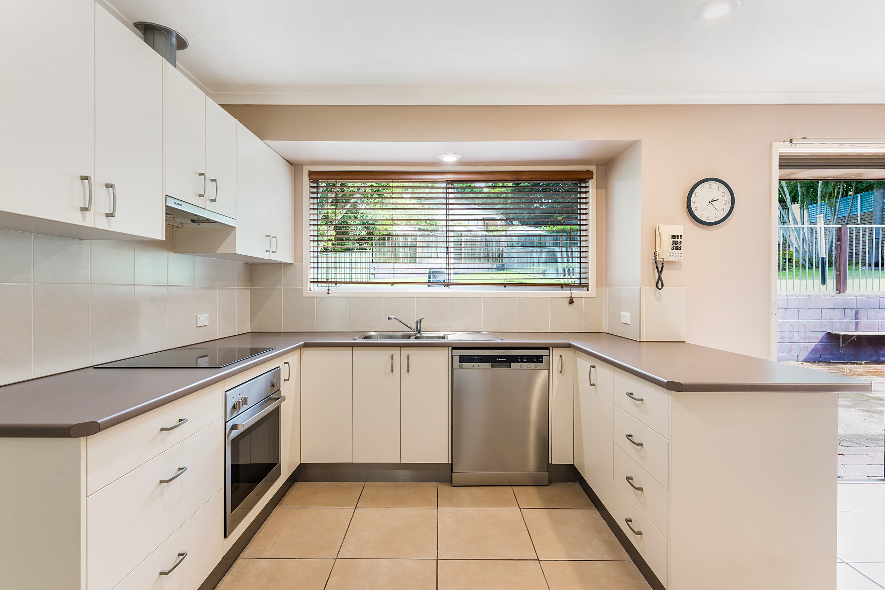18 Diosma Street, Bellbowrie - Thumbnail 4