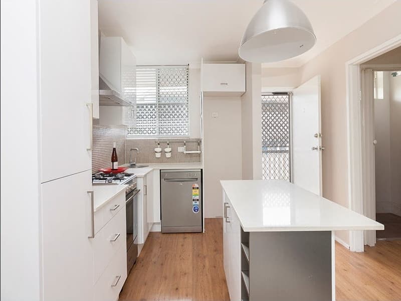 2/39 Waverley Road, Taringa - Thumbnail 2