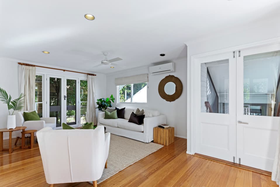 82 Tristania Drive, Bardon - Thumbnail 2