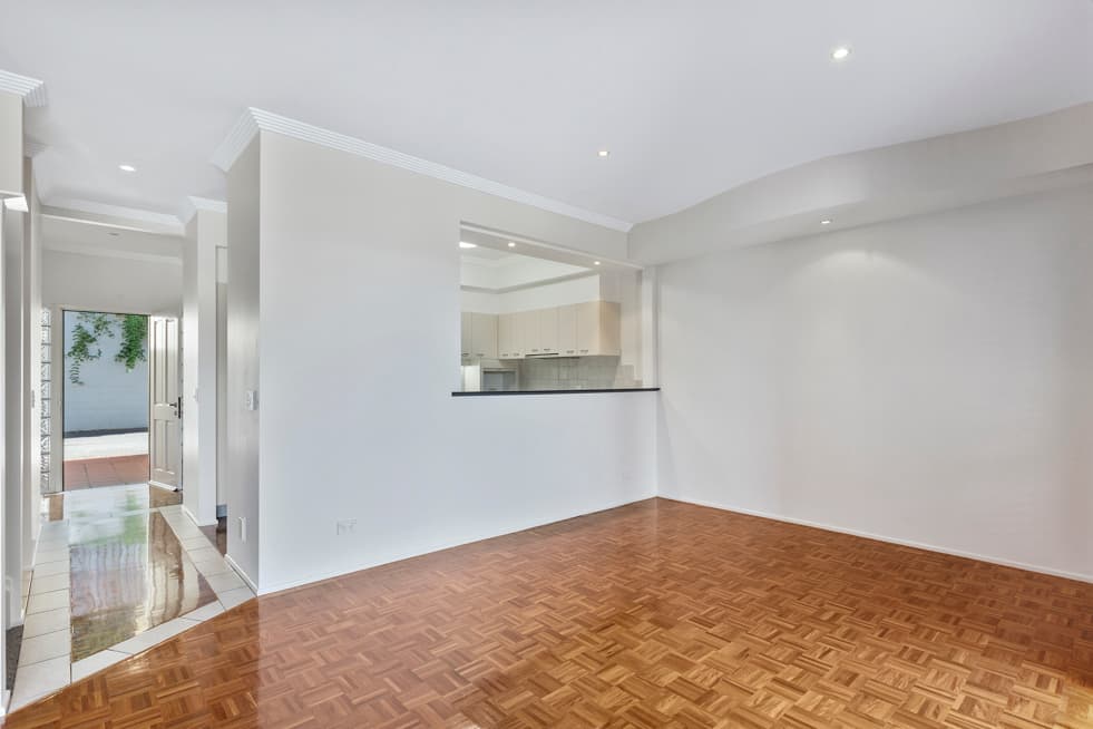 9/47 Indooroopilly R..., Taringa - Thumbnail 5