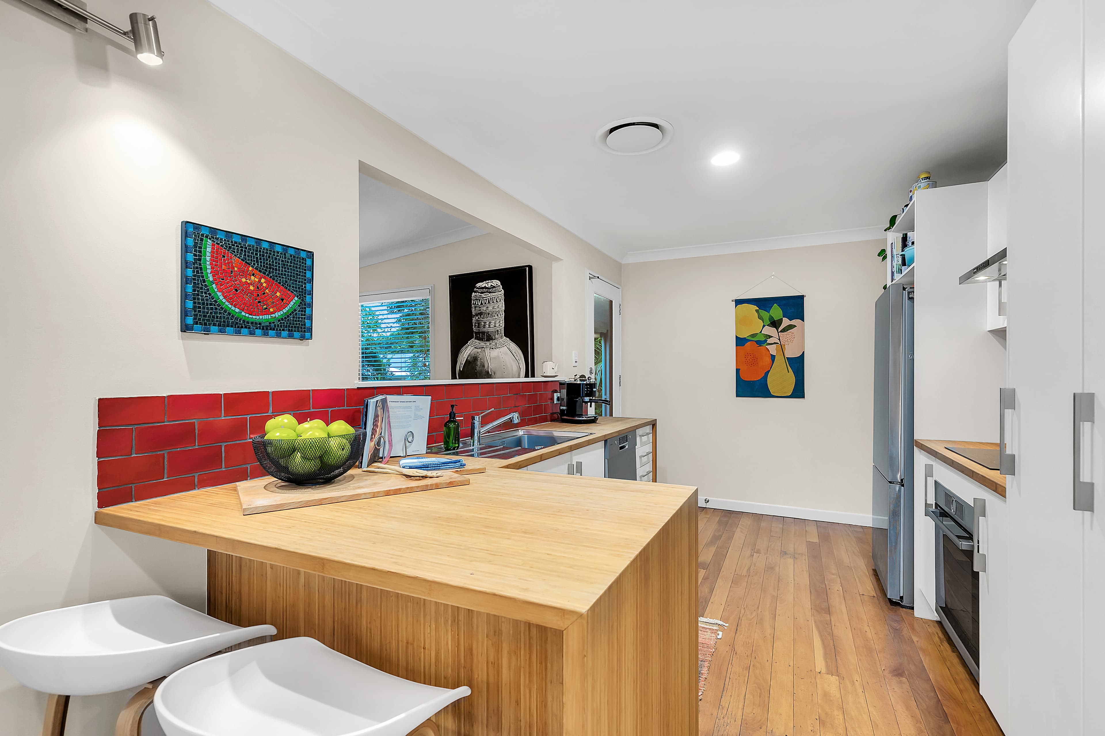 57 Burns Parade, Chapel Hill - Thumbnail 8