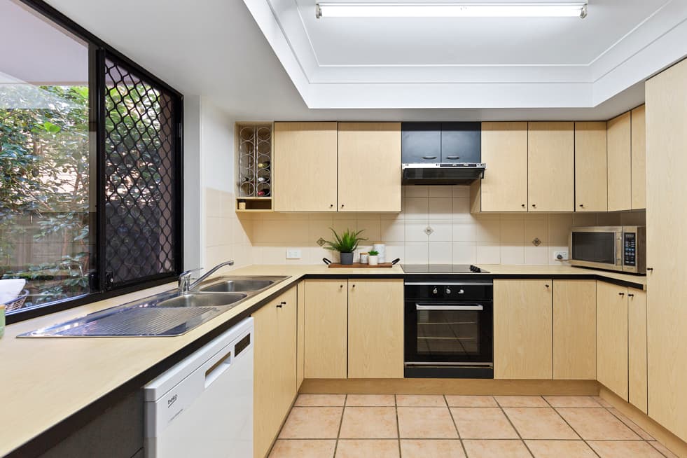 2/12 Grosvenor Road, Indooroopilly - Thumbnail 8