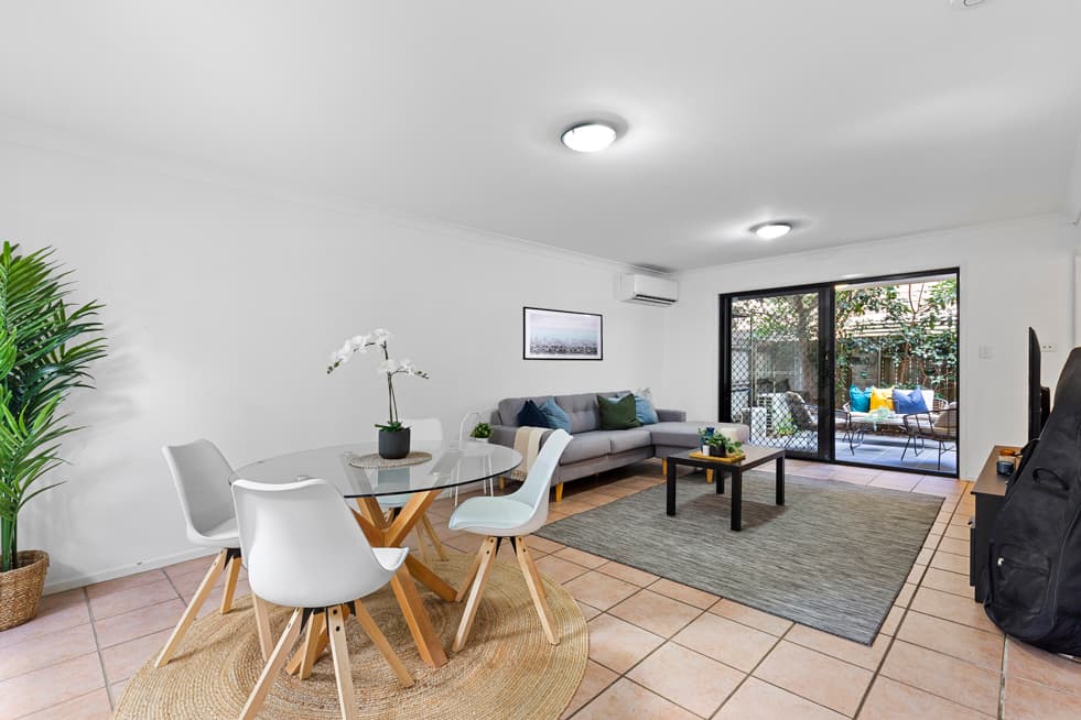 2/12 Grosvenor Road, Indooroopilly - Image 1
