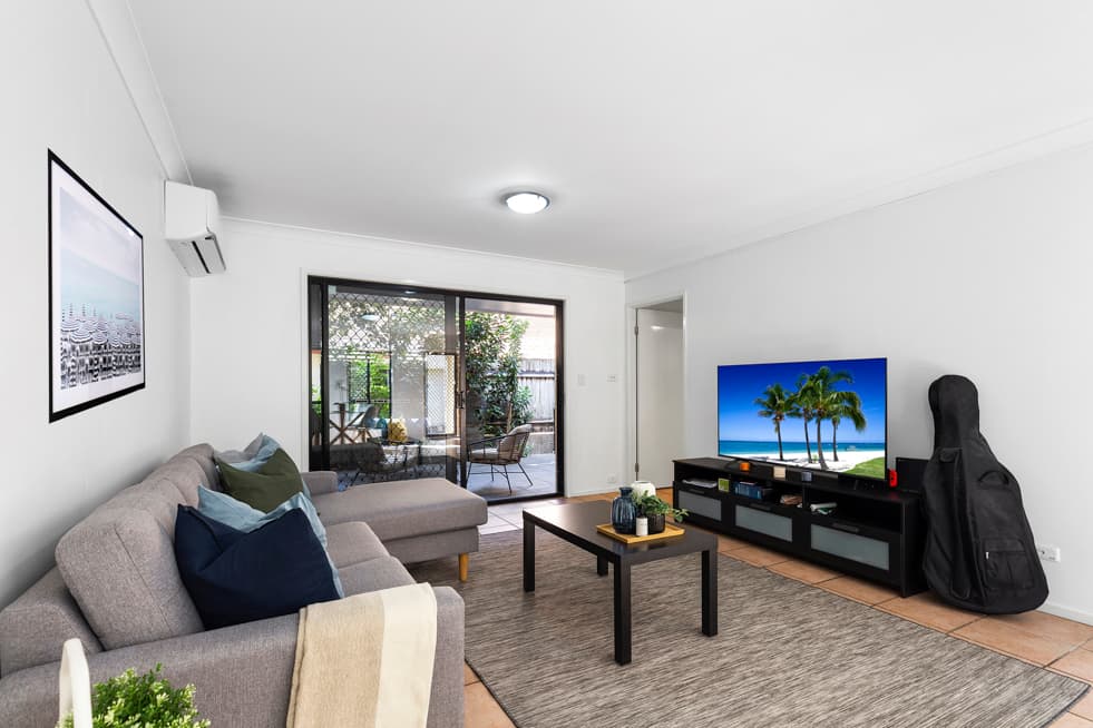 2/12 Grosvenor Road, Indooroopilly - Thumbnail 3