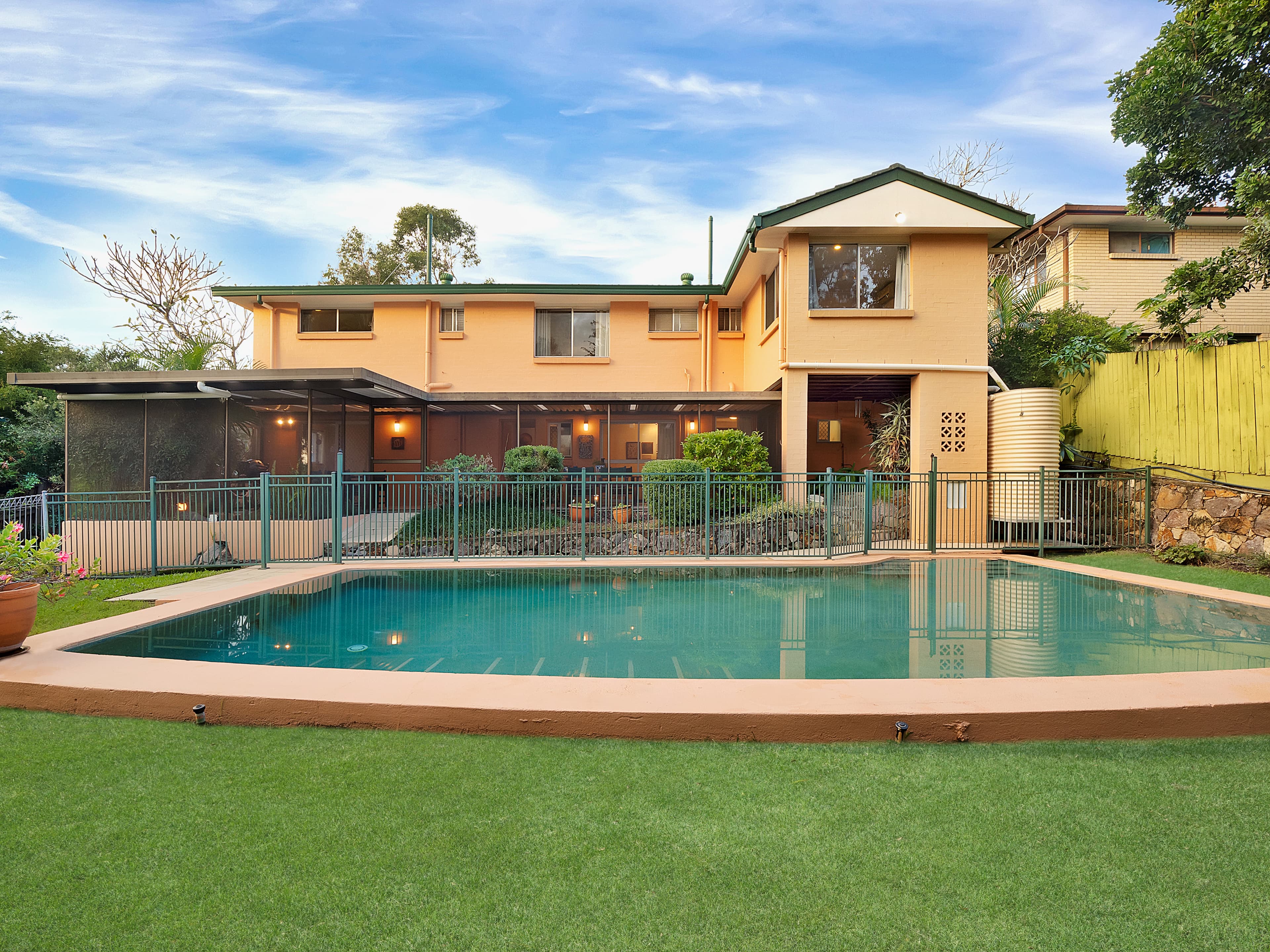 5 Sundown Street, Kenmore - Thumbnail 2